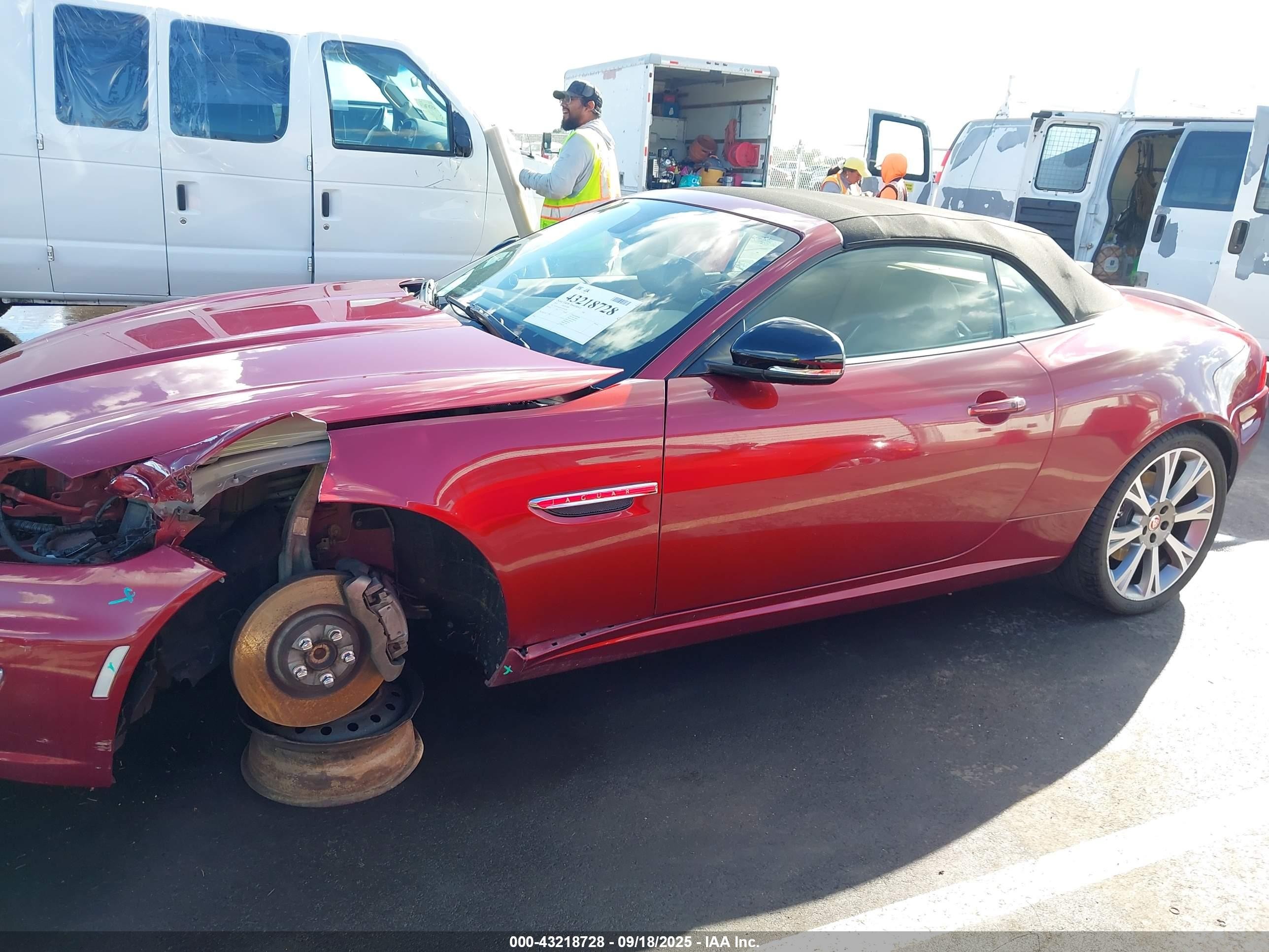 2014 Jaguar Xk   Burgundy vin: SAJWA4GB1ELB54538