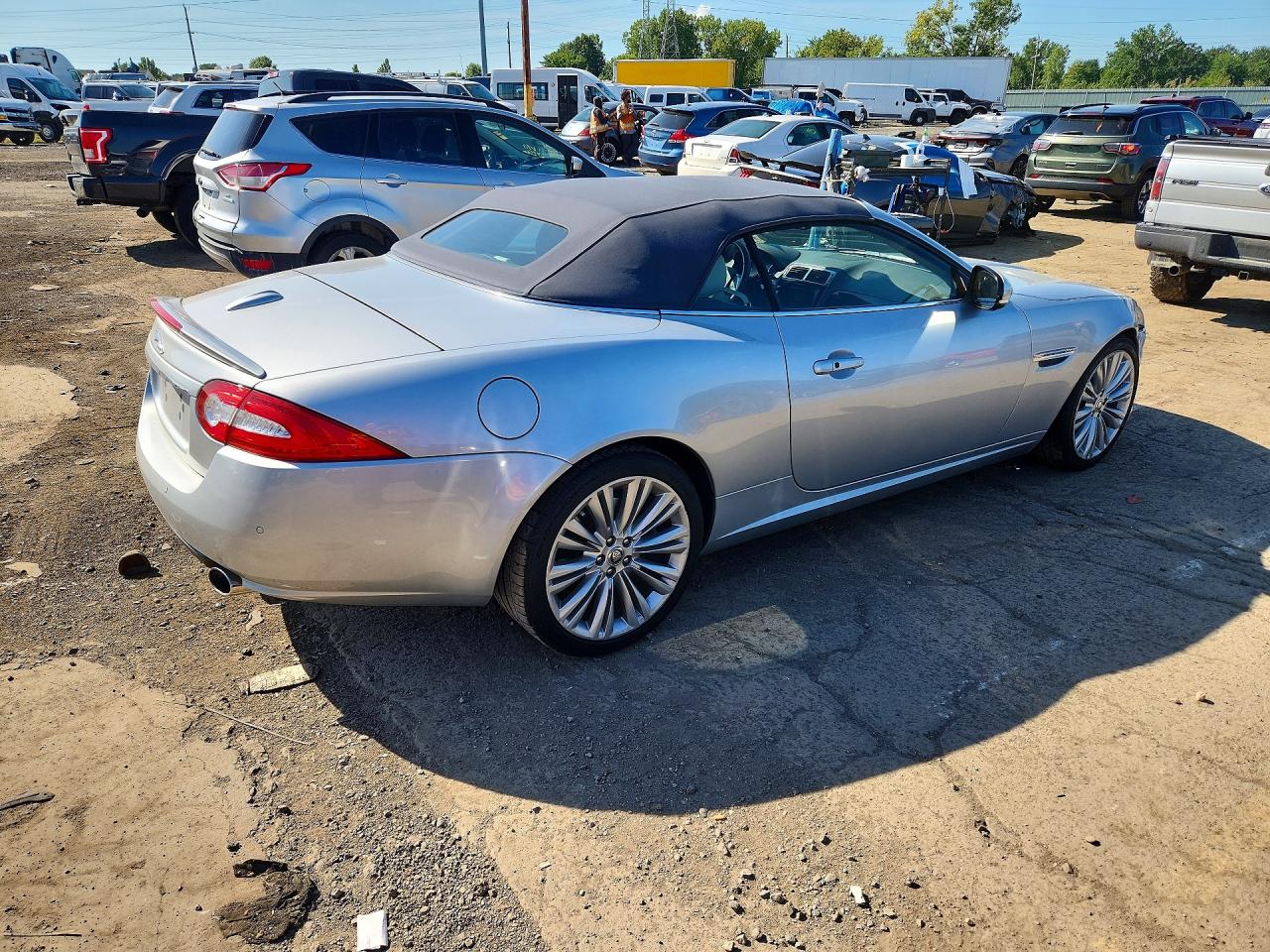 2012 Jaguar Xk Silver vin: SAJWA4GB4CLB46558