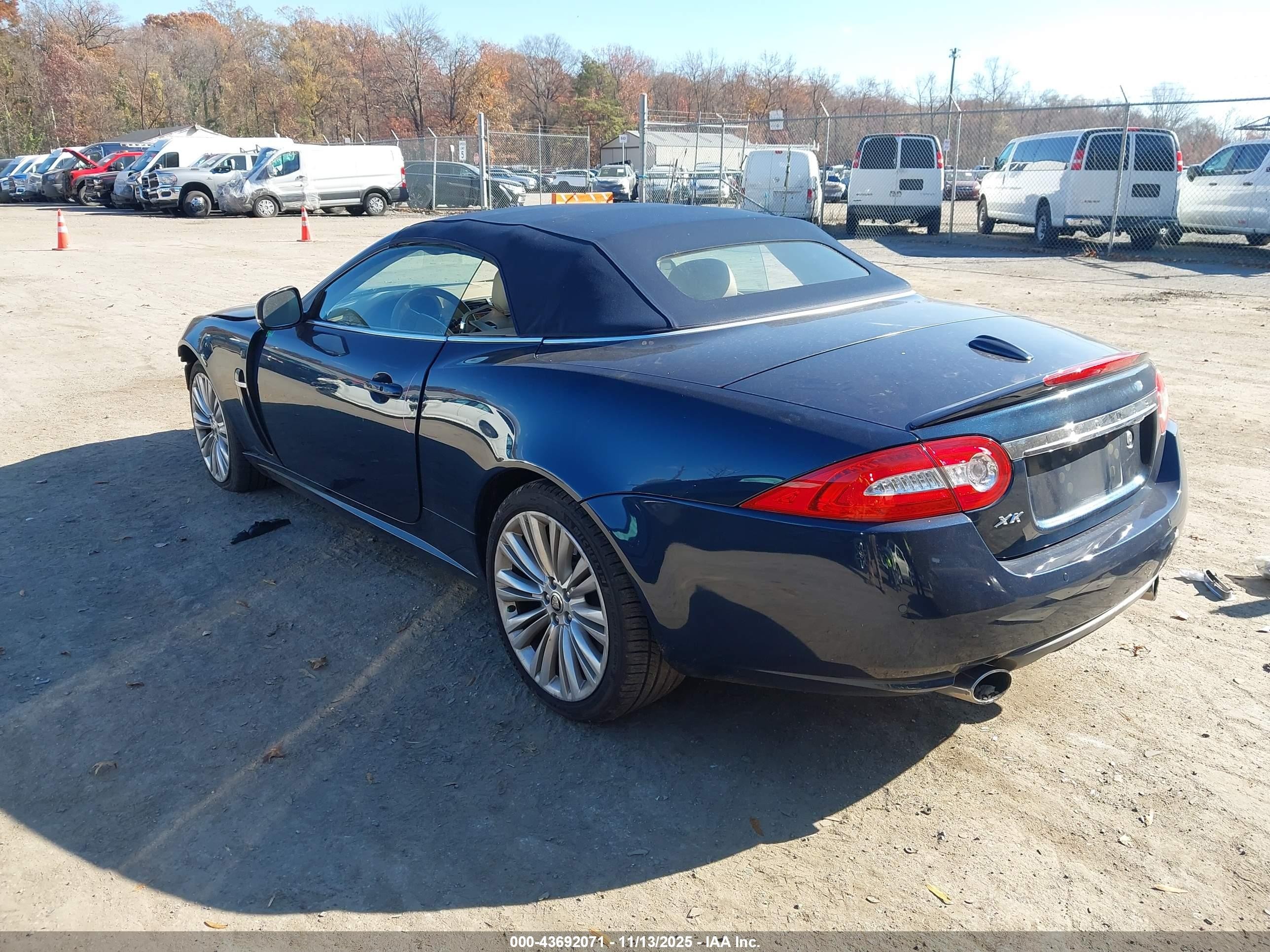 2010 Jaguar Xk   Blue vin: SAJWA4GB5ALB37347