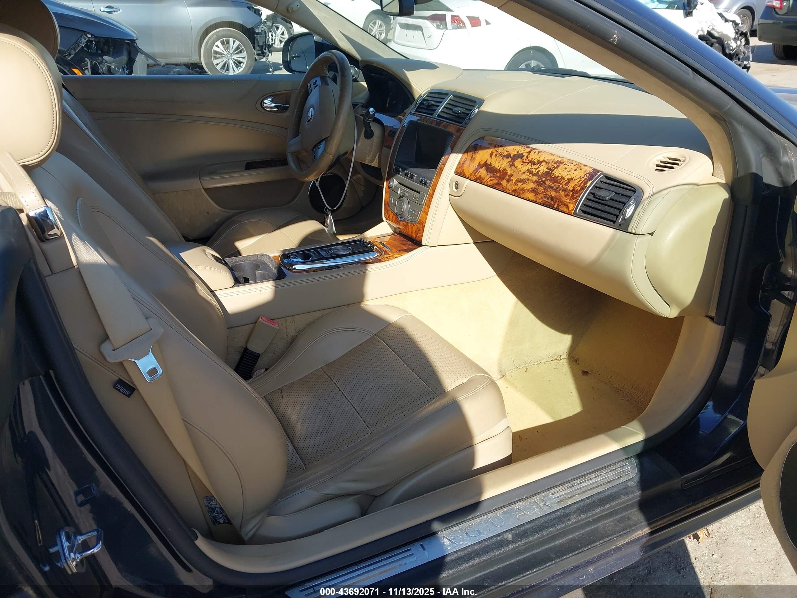 2010 Jaguar Xk   Blue vin: SAJWA4GB5ALB37347