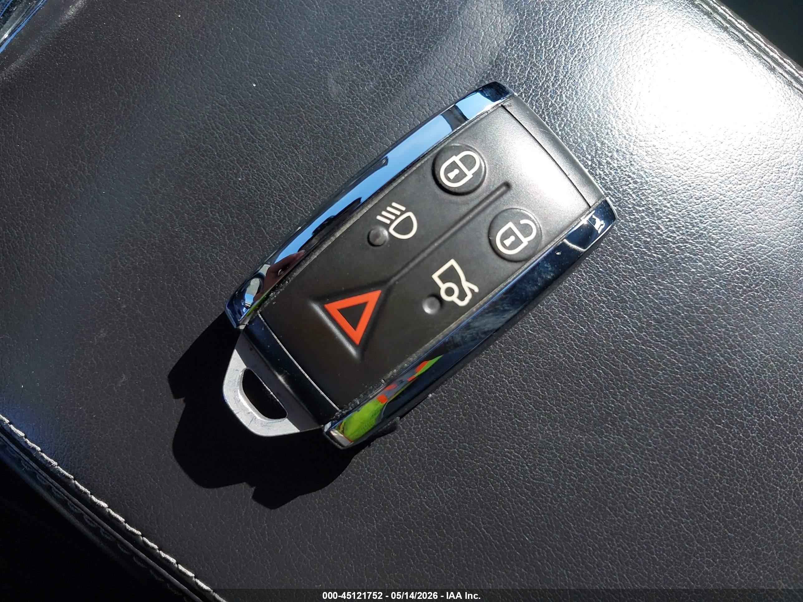 2010 Jaguar Xk Черный vin: SAJWA4GB7ALB32960