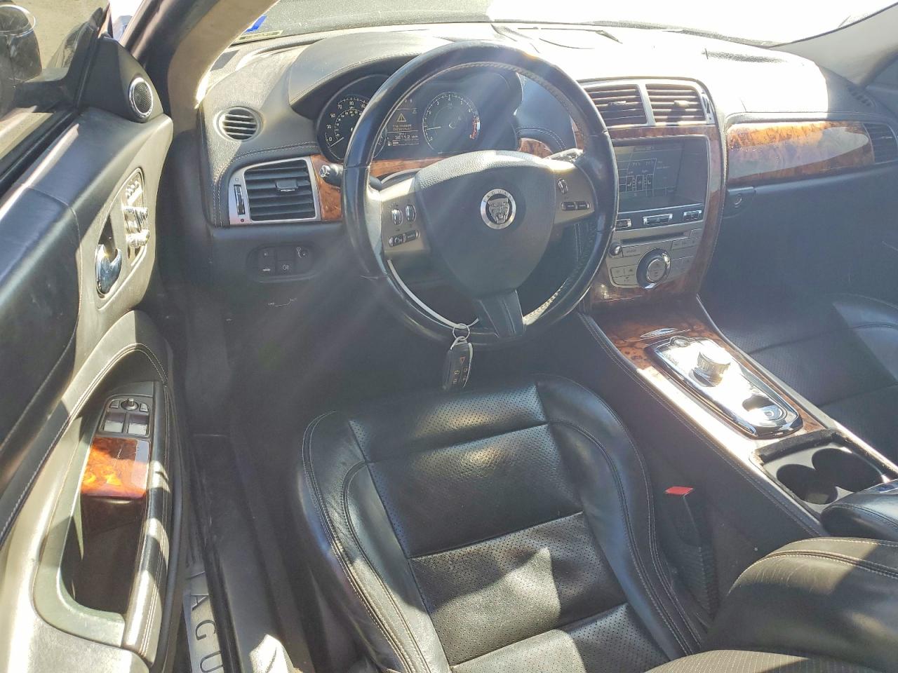 2010 Jaguar Xk Portfolio Black vin: SAJWA4GBXALB34279