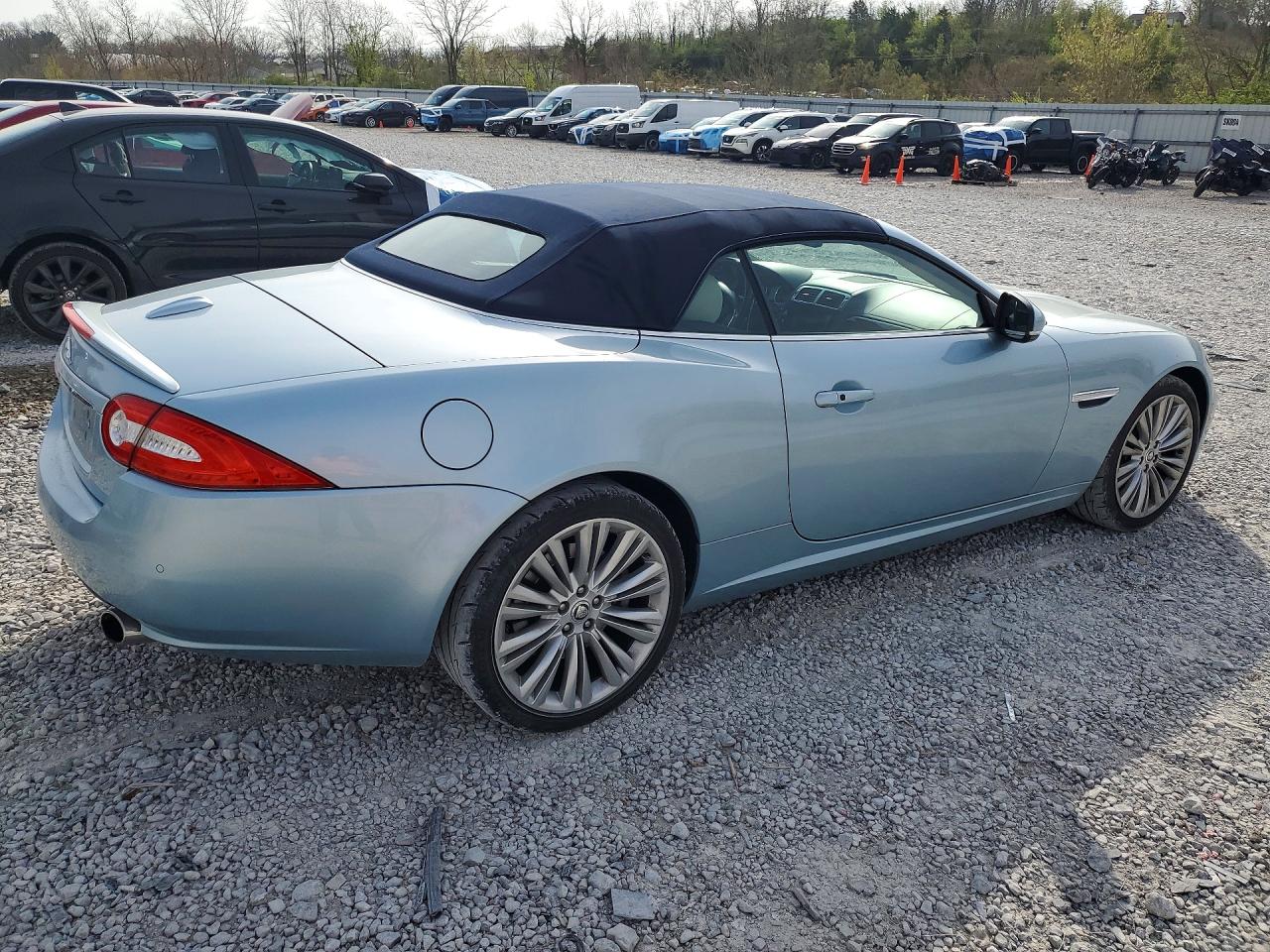 2012 Jaguar Xk Blue vin: SAJWA4GBXCLB46984