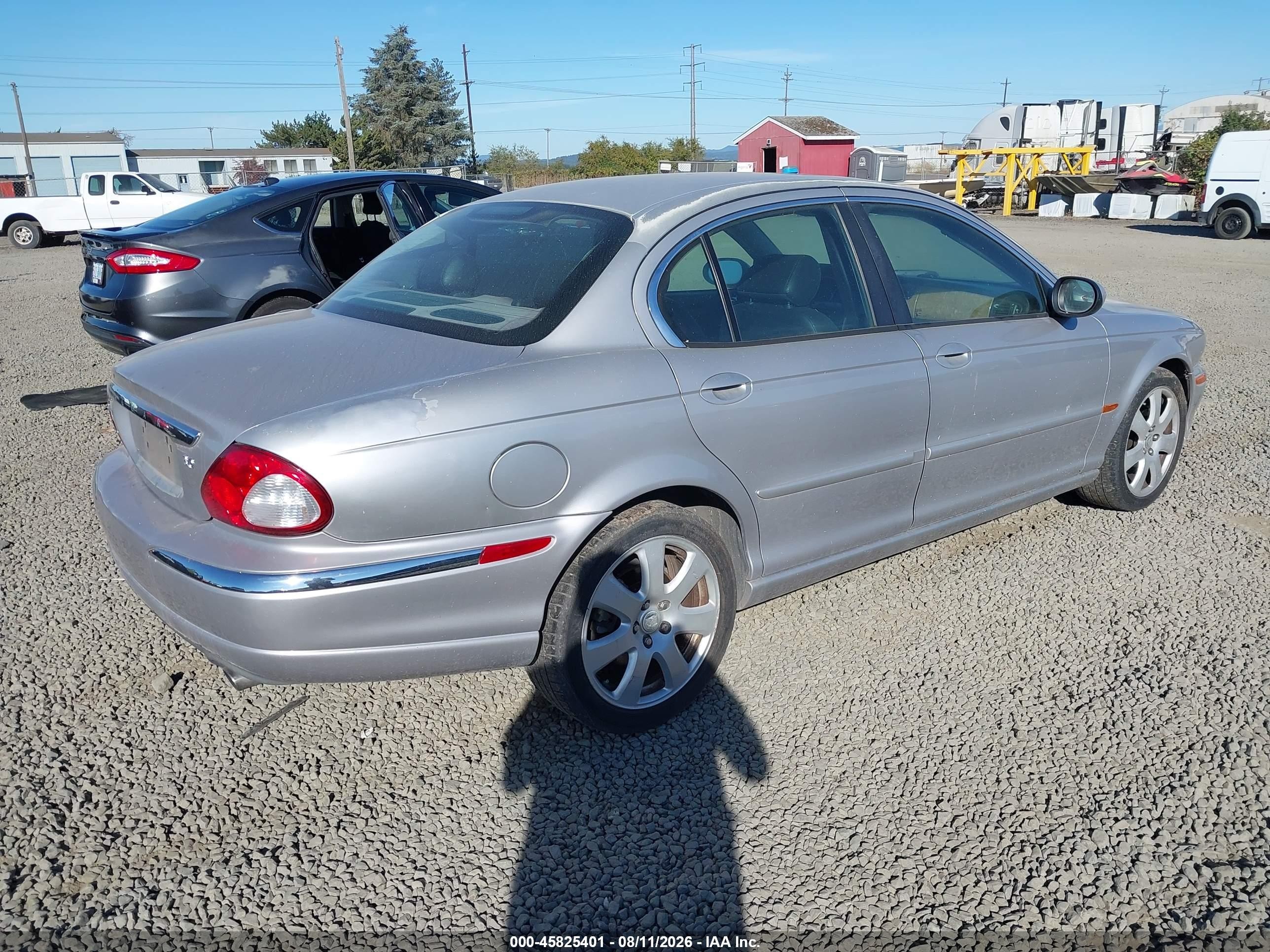 2005 Jaguar X-type 3.0 Silver vin: SAJWA51A05WE57833