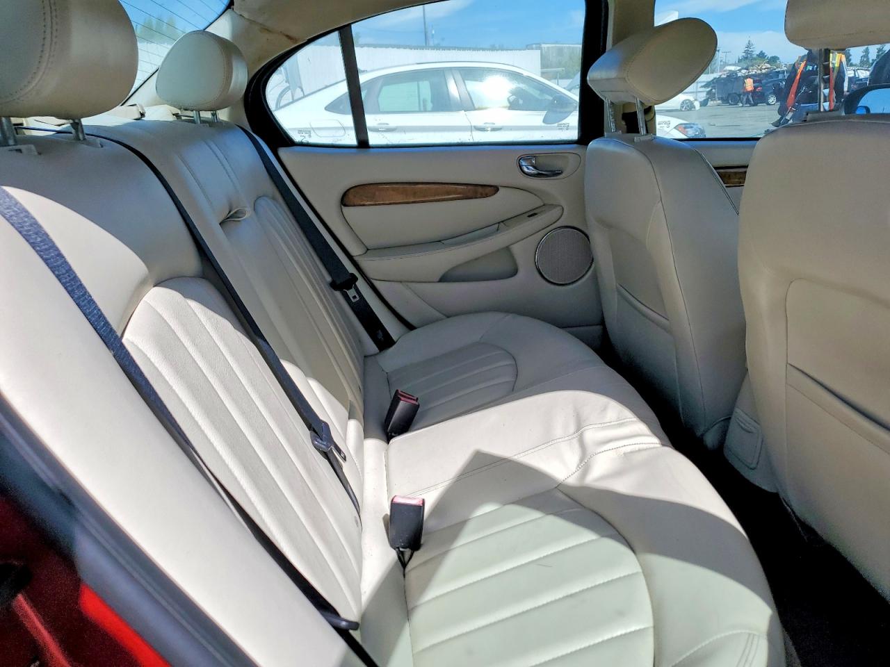 2007 Jaguar X-type 3.0 Burgundy vin: SAJWA51AX7WJ17296