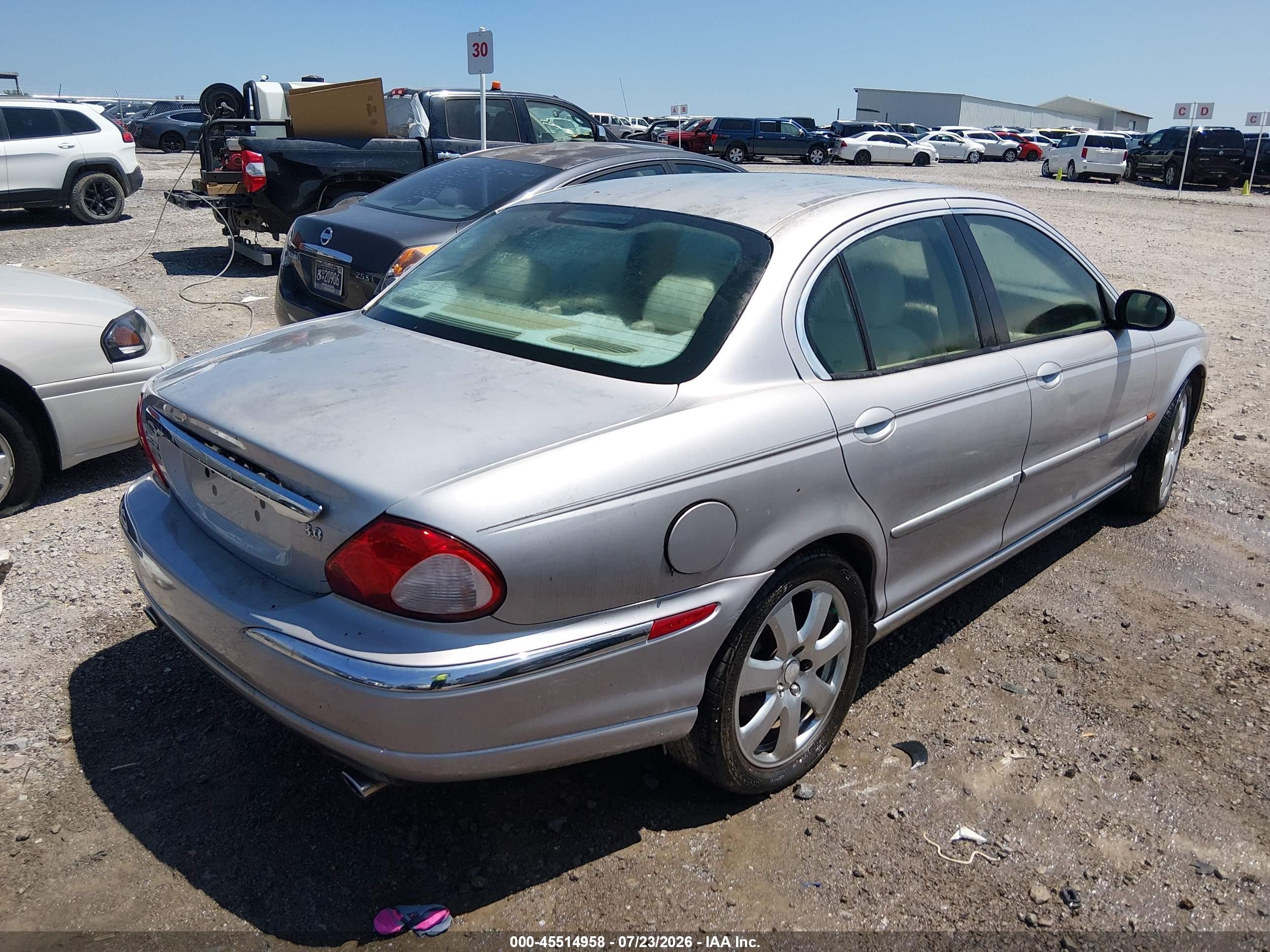 2005 Jaguar X-type 3.0 Silver vin: SAJWA51C05WE24512
