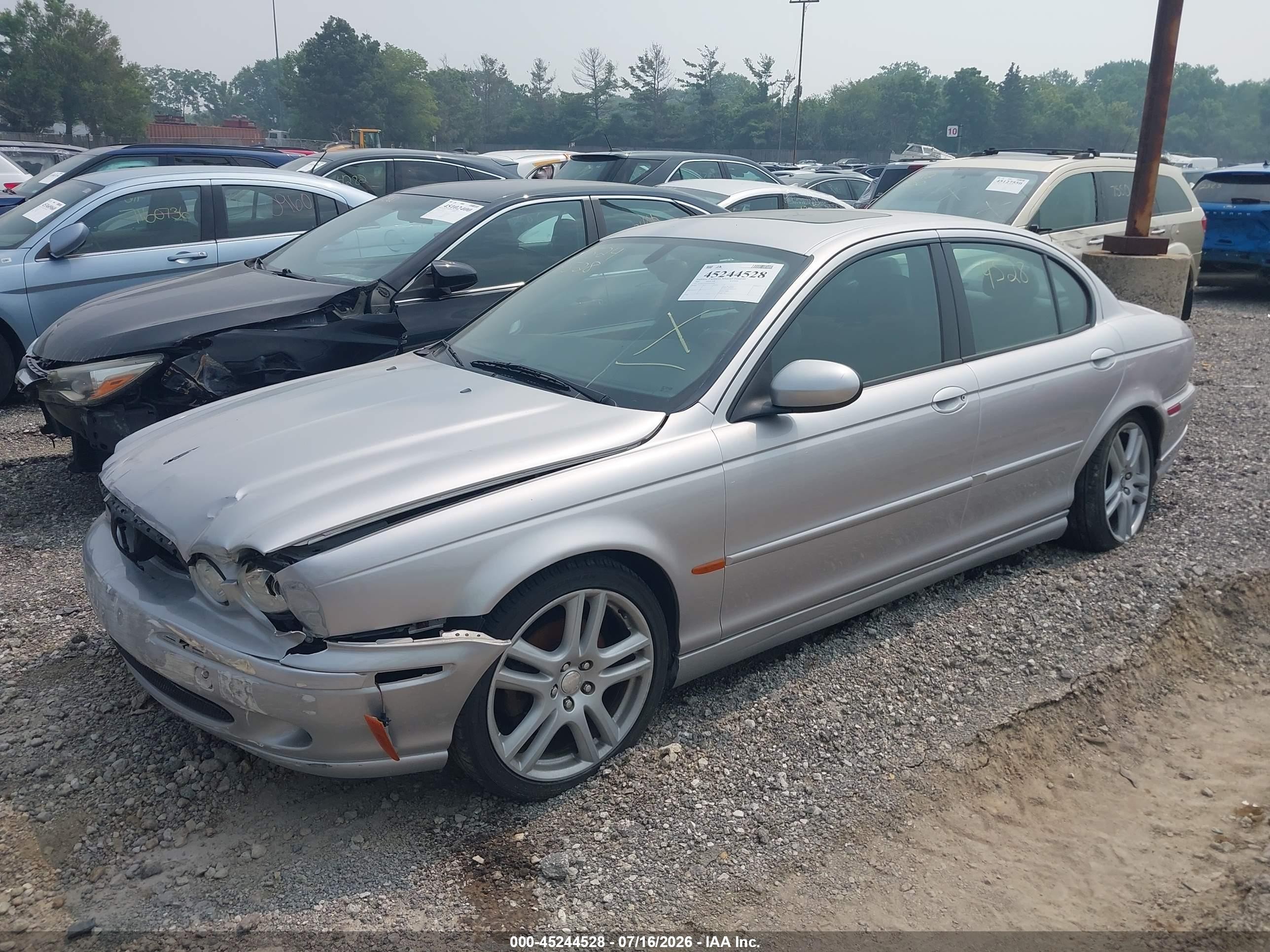 2005 Jaguar X-type 3.0 Silver vin: SAJWA51C55WE38566