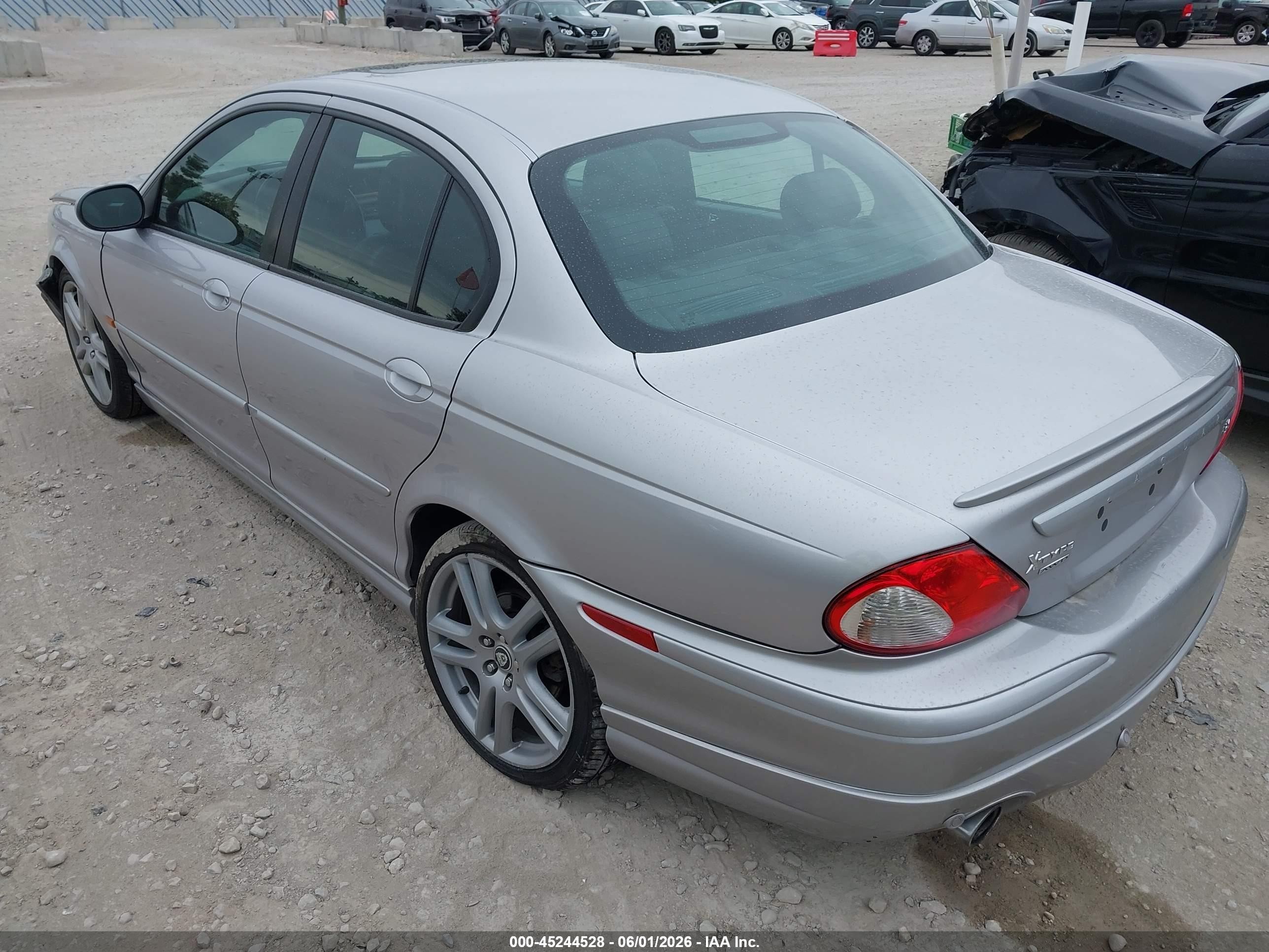 2005 Jaguar X-type 3.0 Silver vin: SAJWA51C55WE38566