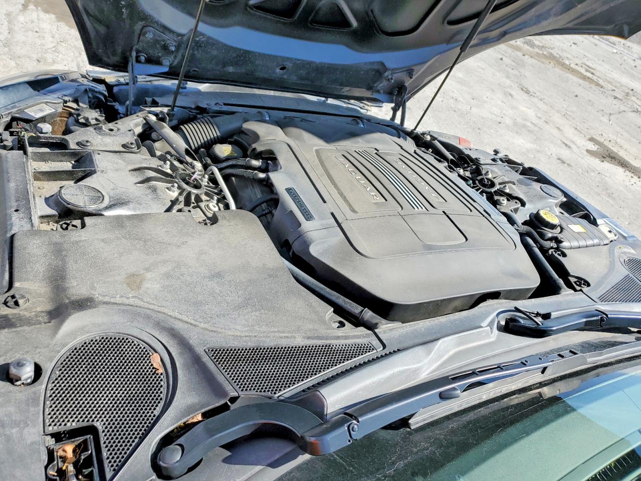2015 Jaguar F-type S Charcoal vin: SAJWA6BC3F8K14333