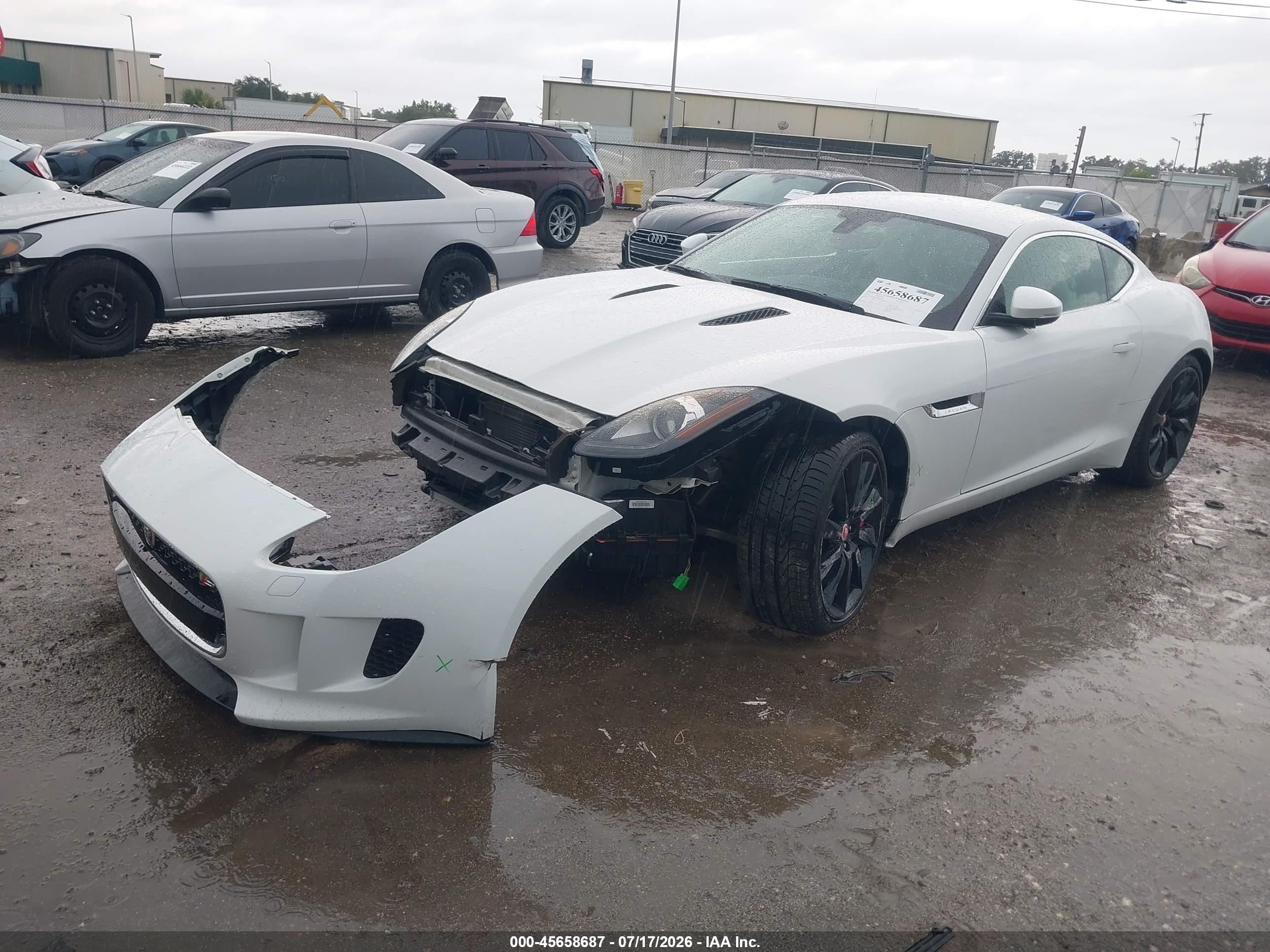 2015 Jaguar F-type S White vin: SAJWA6BU4F8K18545