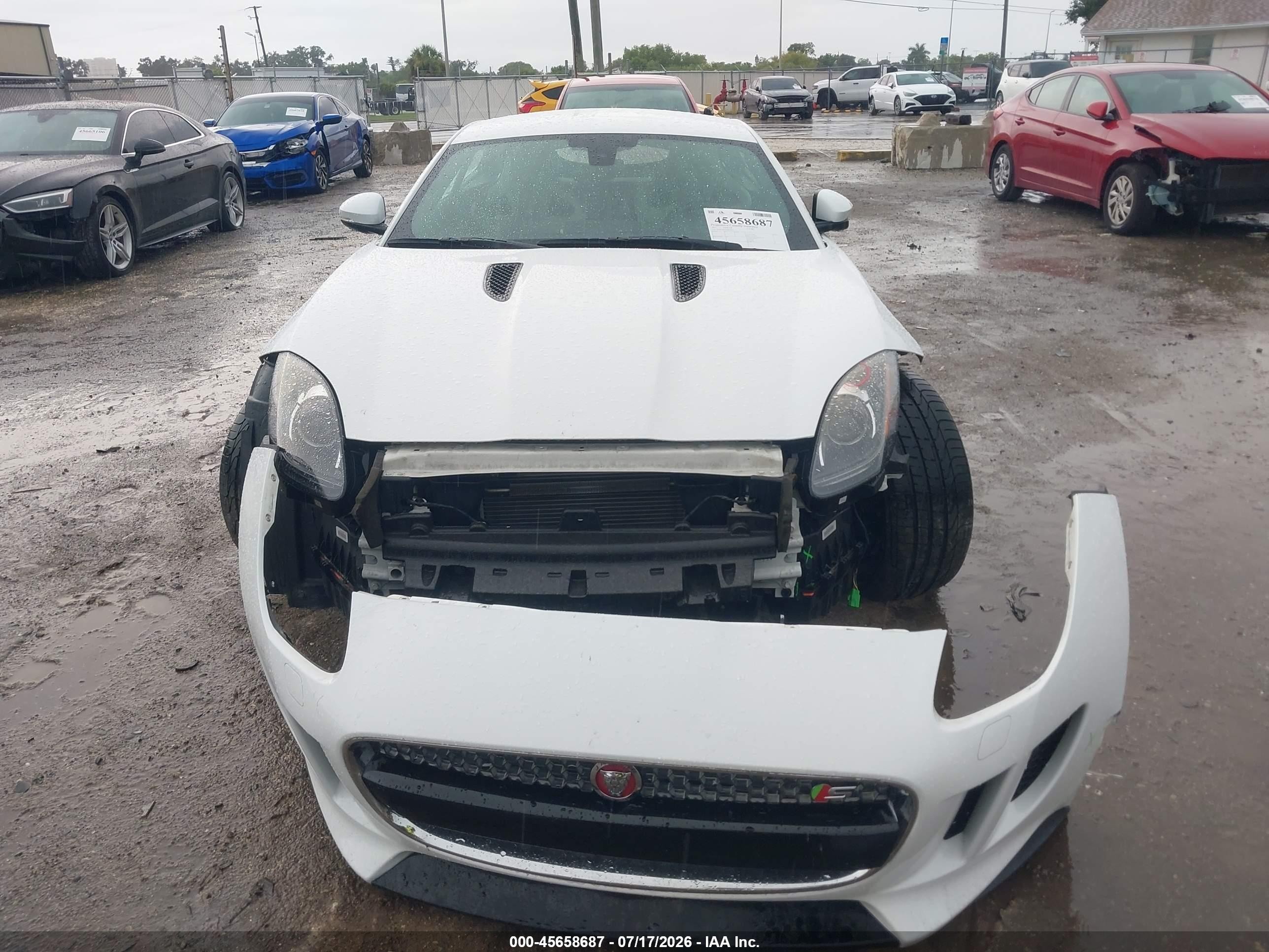 2015 Jaguar F-type S White vin: SAJWA6BU4F8K18545