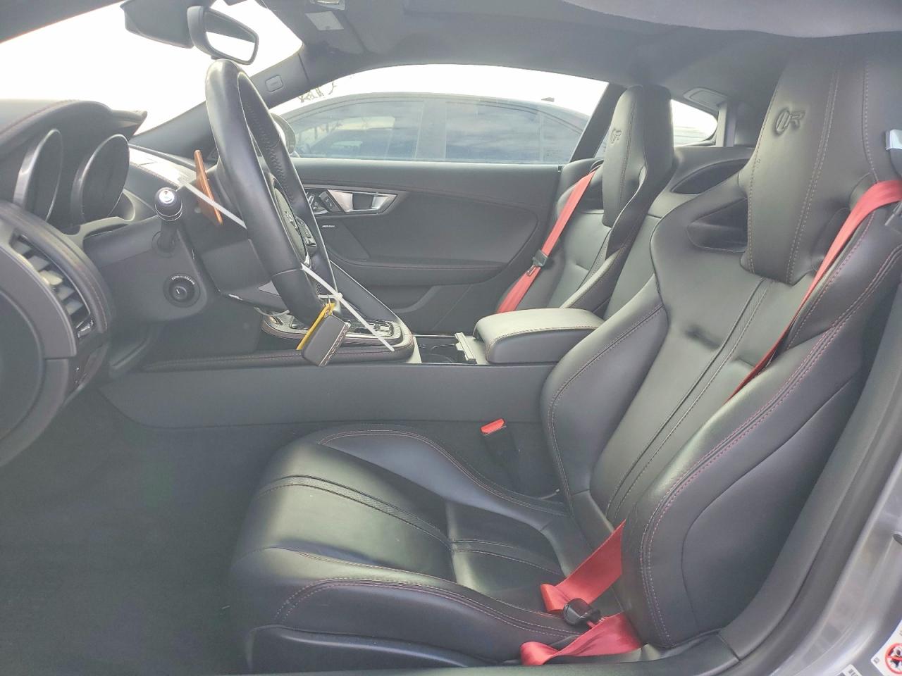 2015 Jaguar F-type R Silver vin: SAJWA6DA0FMK18651
