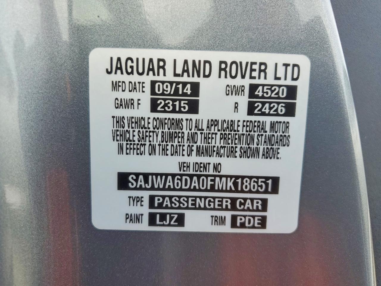 2015 Jaguar F-type R Silver vin: SAJWA6DA0FMK18651