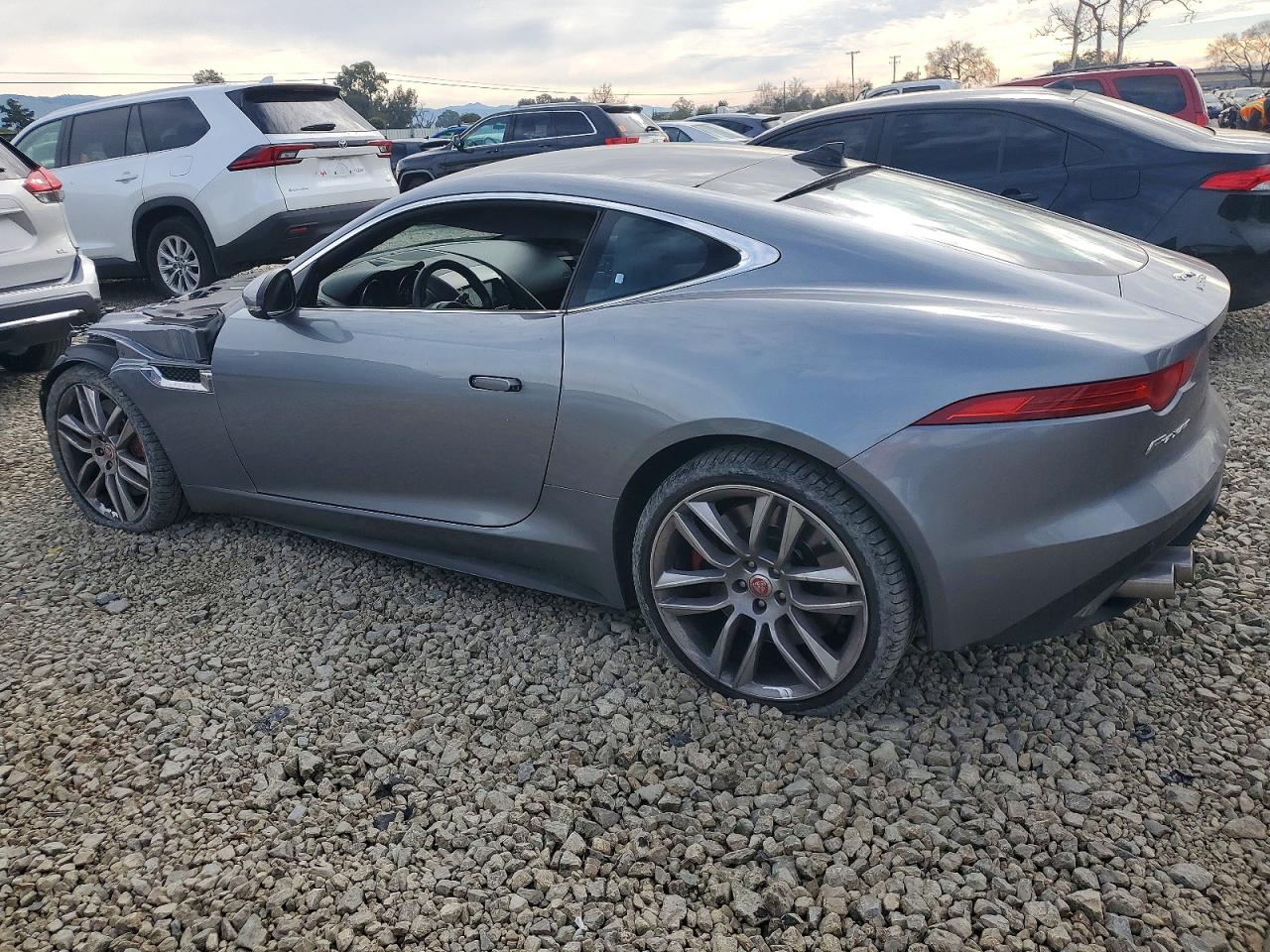 2015 Jaguar F-type R Silver vin: SAJWA6DA0FMK18651