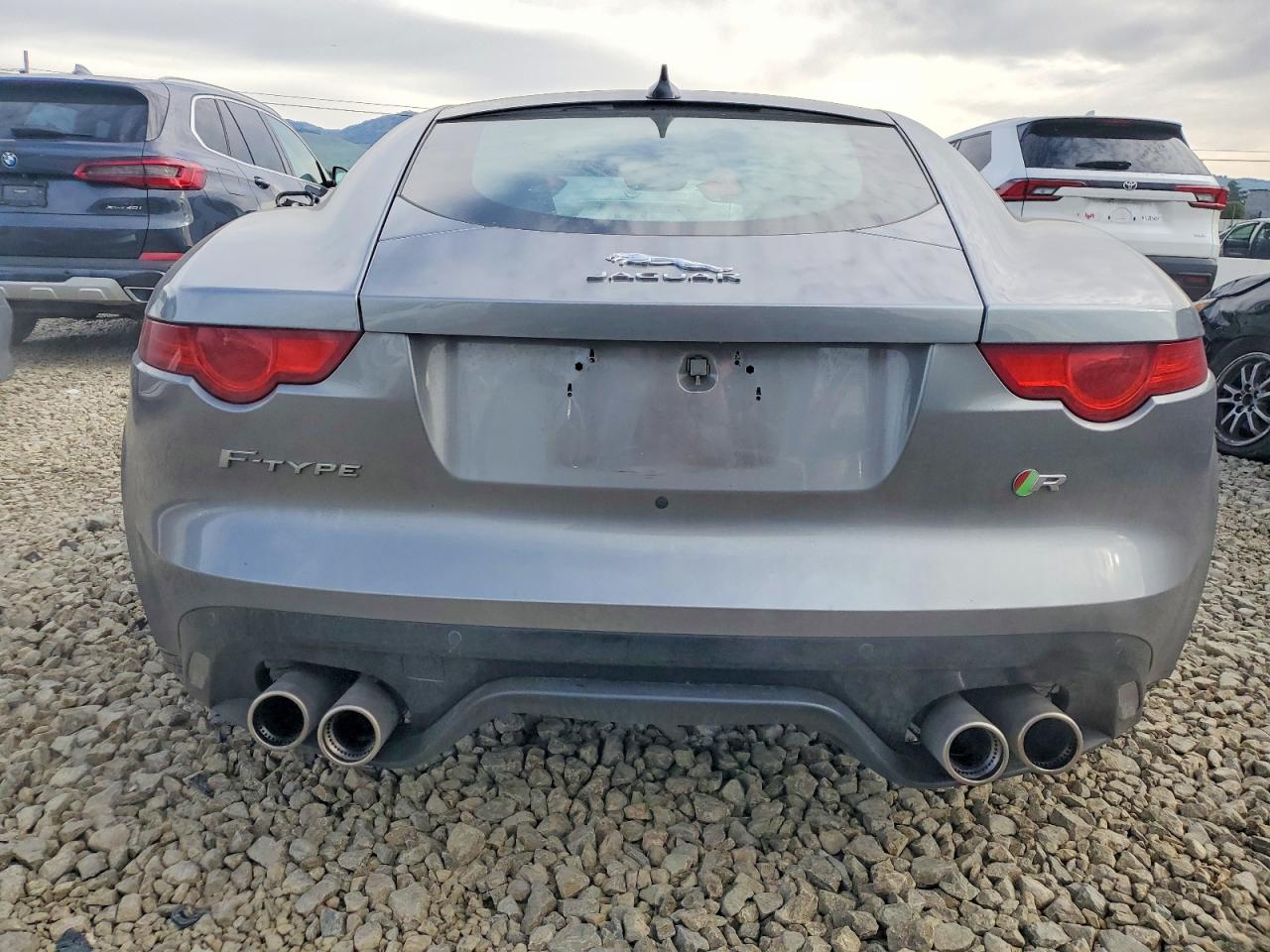 2015 Jaguar F-type R Silver vin: SAJWA6DA0FMK18651