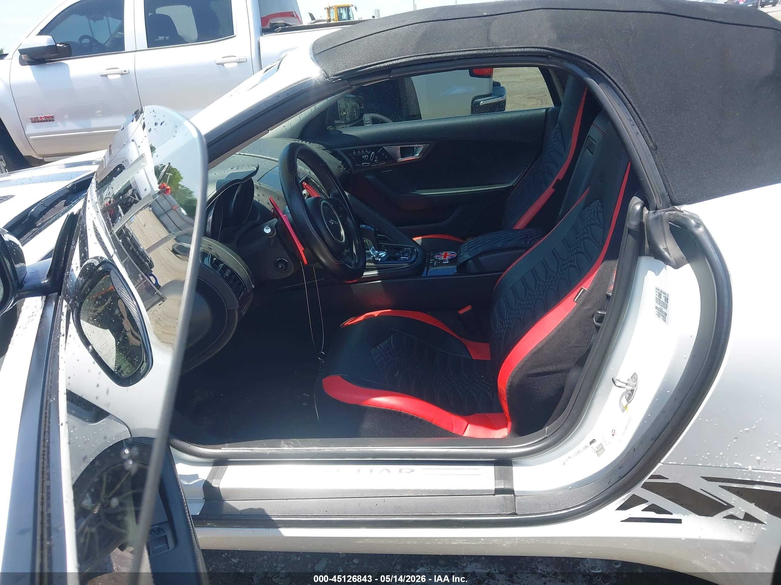 2014 Jaguar F-type   White vin: SAJWA6E73E8K00977
