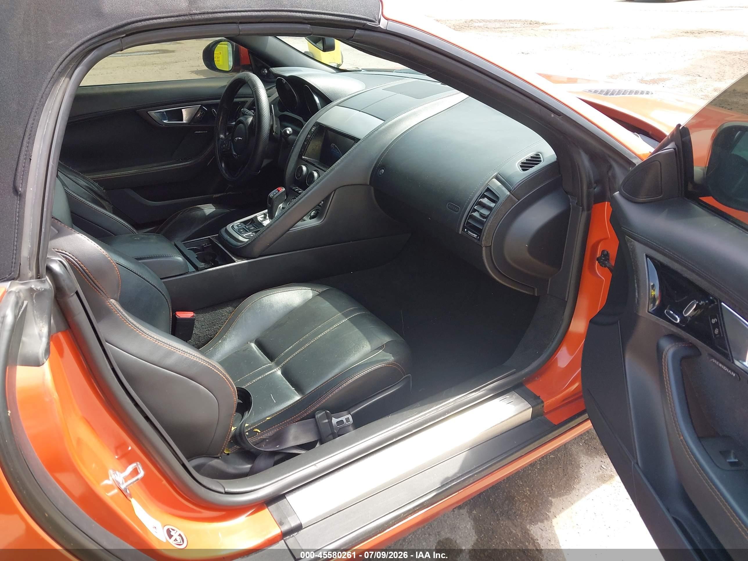 2014 Jaguar F-type   Orange vin: SAJWA6E78E8K05401