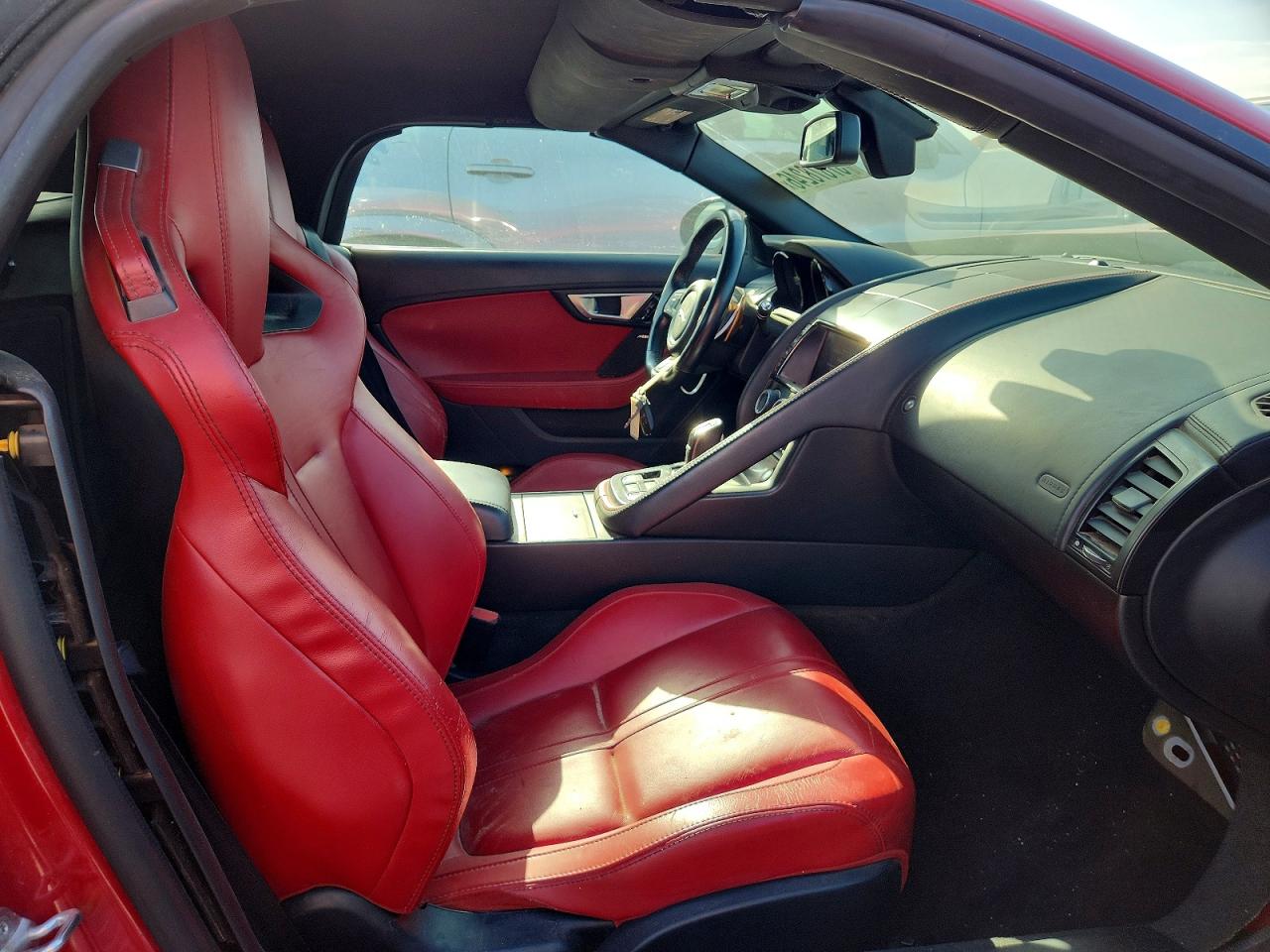 2014 Jaguar F-type S Red vin: SAJWA6FC3E8K08170