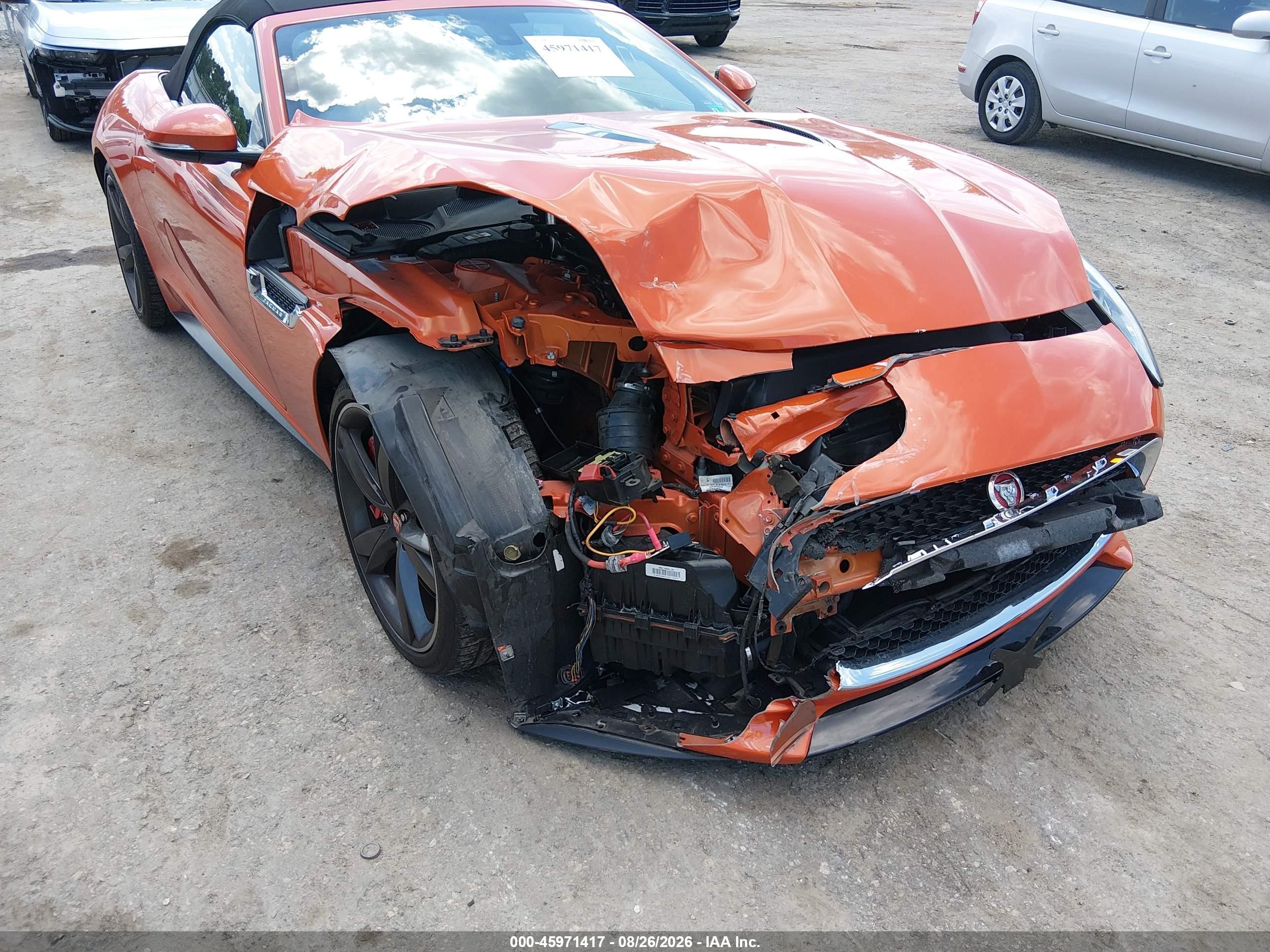 2015 Jaguar F-type V8 S Orange vin: SAJWA6GL3FMK20844