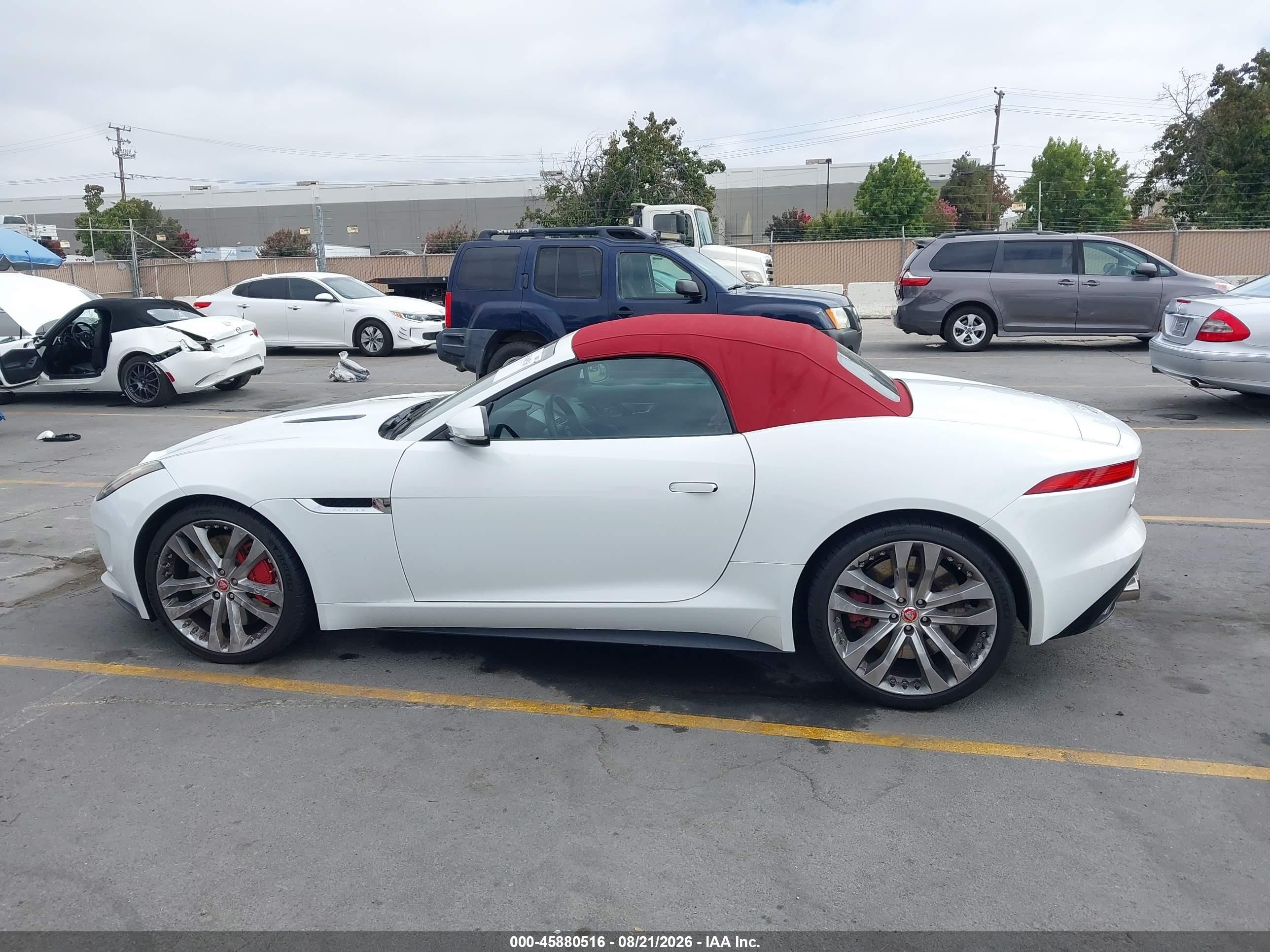 2014 Jaguar F-type V8 S White vin: SAJWA6GL4EMK08586