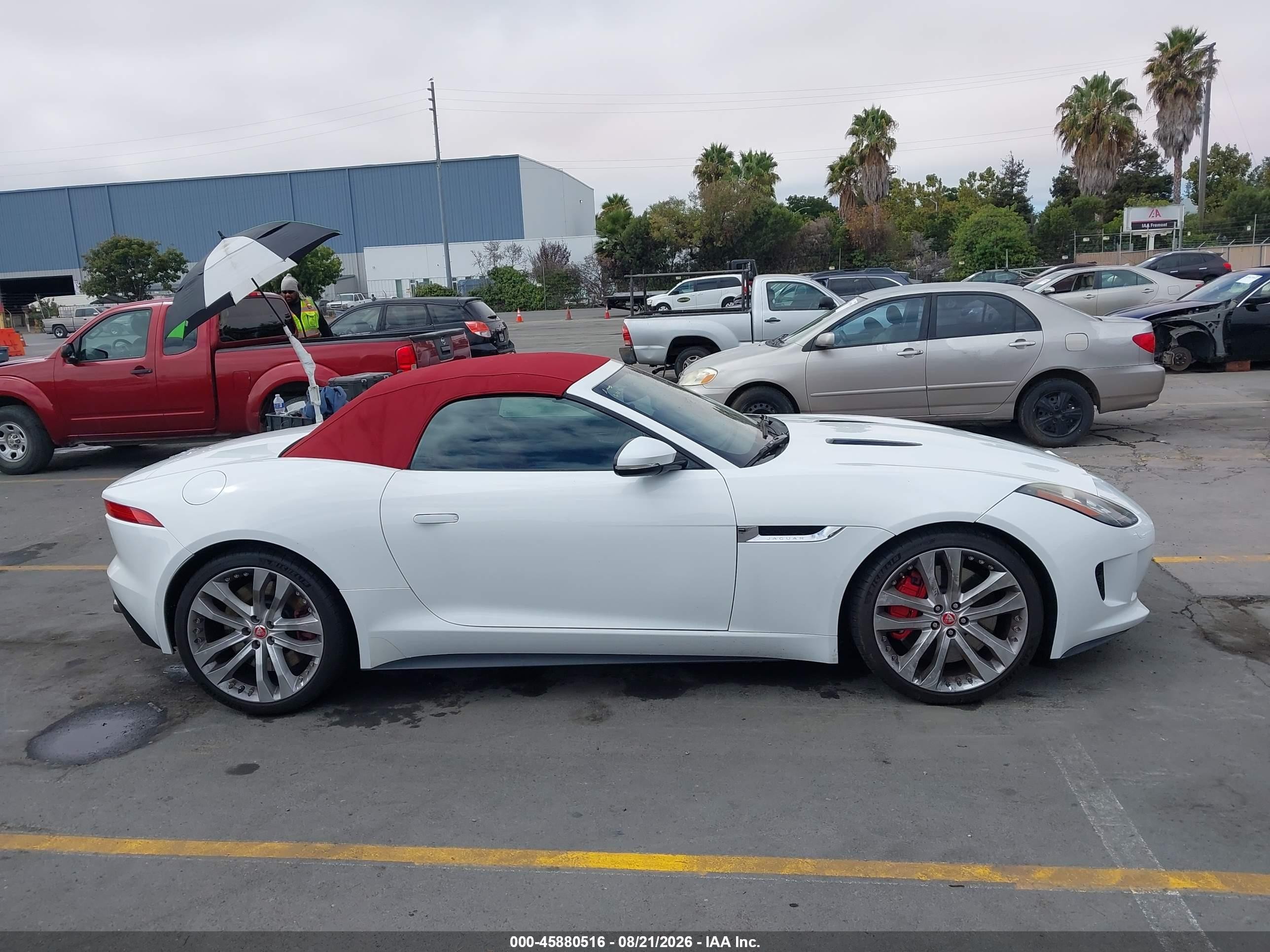 2014 Jaguar F-type V8 S White vin: SAJWA6GL4EMK08586