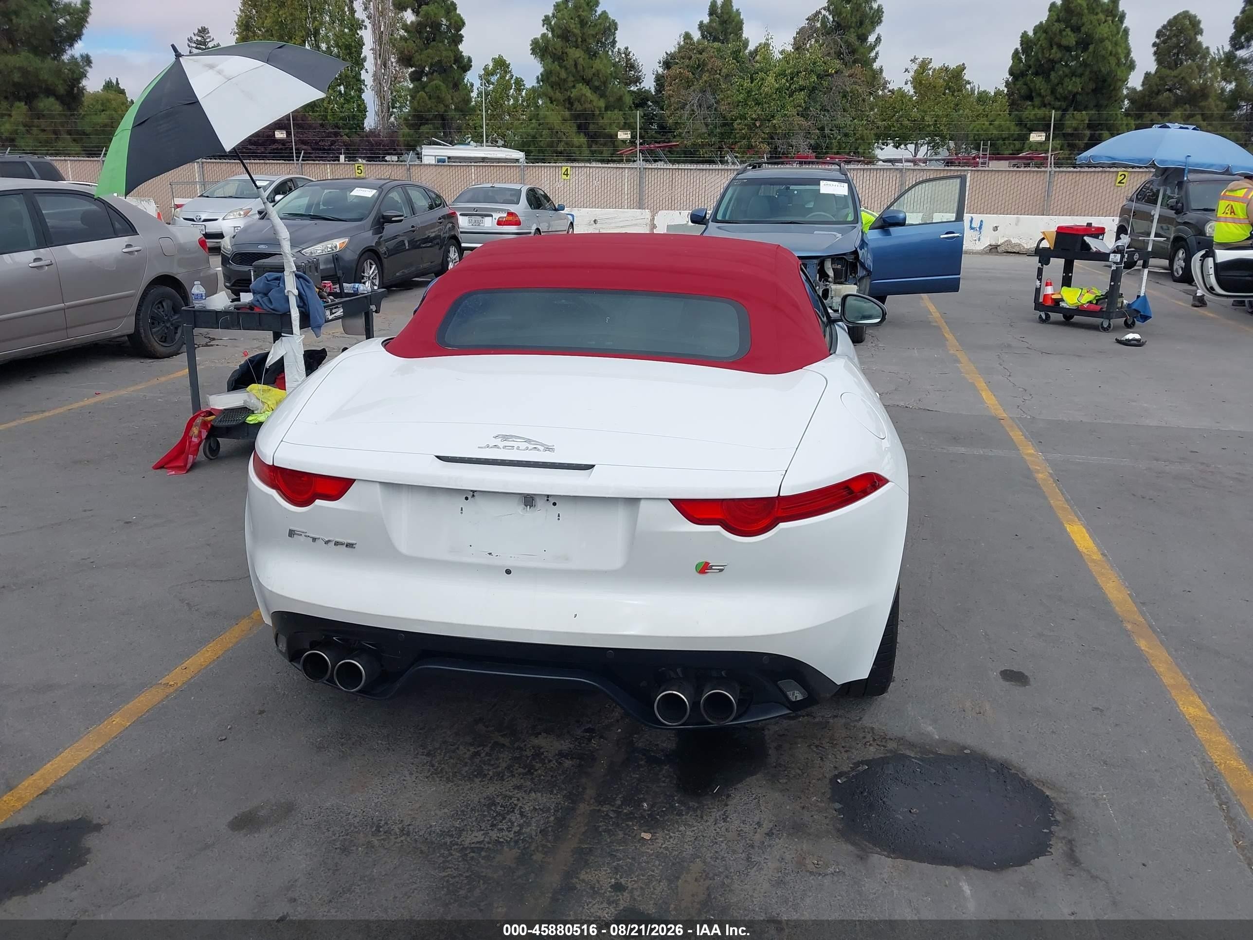 2014 Jaguar F-type V8 S White vin: SAJWA6GL4EMK08586