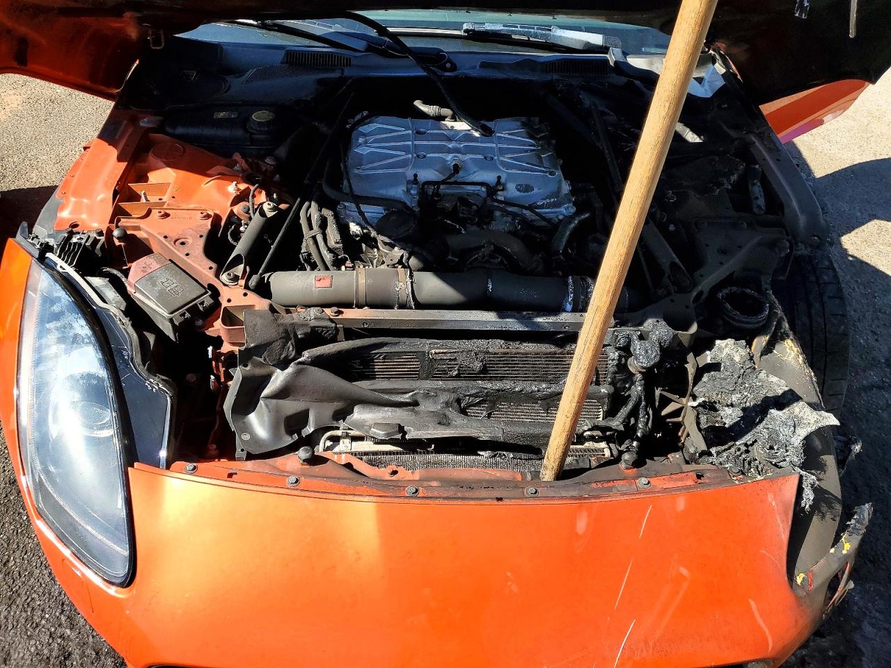 2014 Jaguar F-type V8 S Orange vin: SAJWA6GL9EMK08017