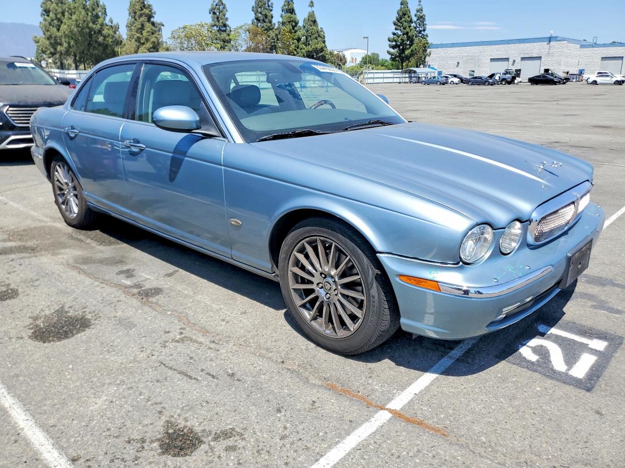 2006 Jaguar Xj8 Blue vin: SAJWA71B06SH02756