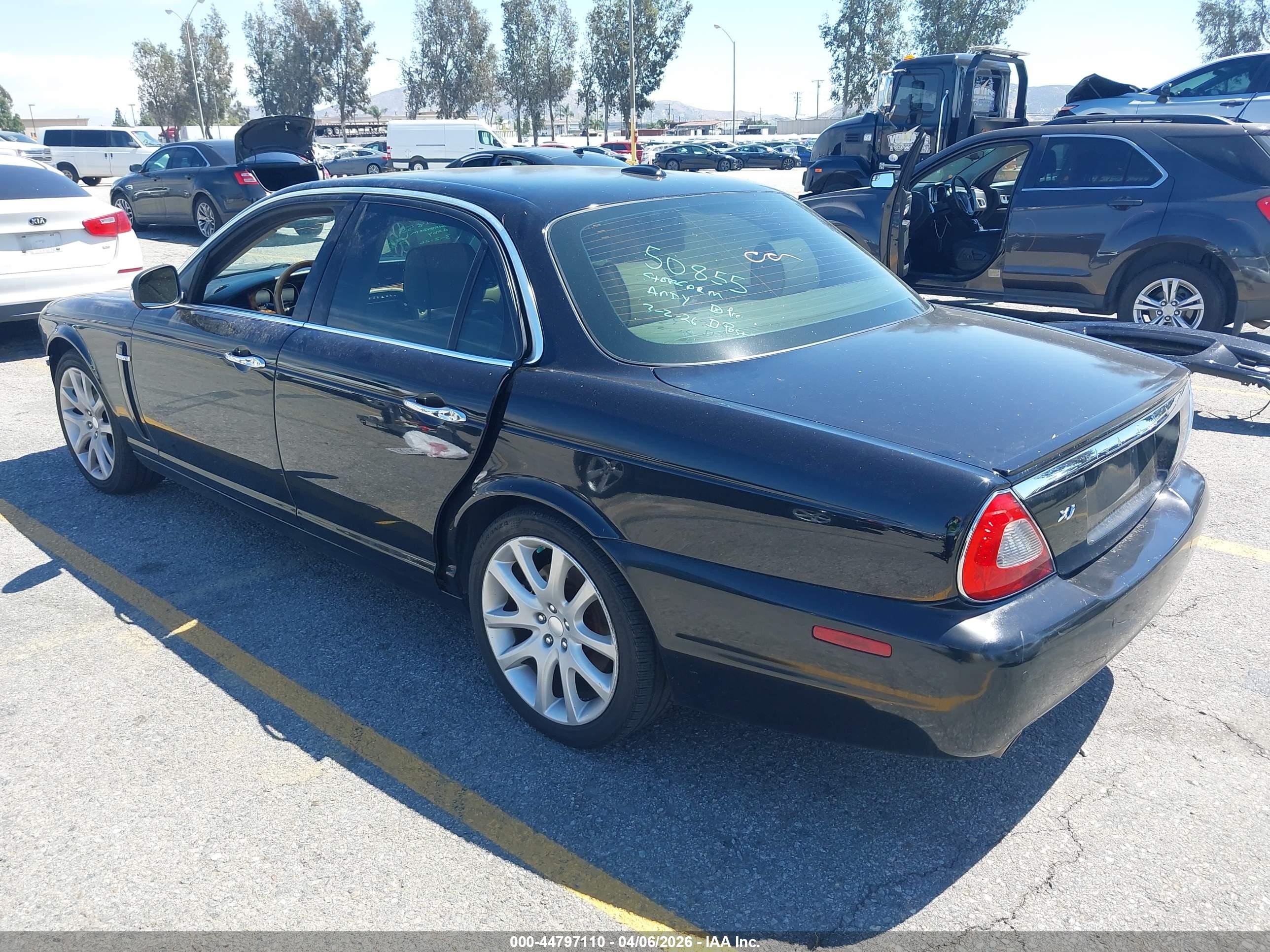 2008 Jaguar Xj Xj8 Black vin: SAJWA71B08SH21665