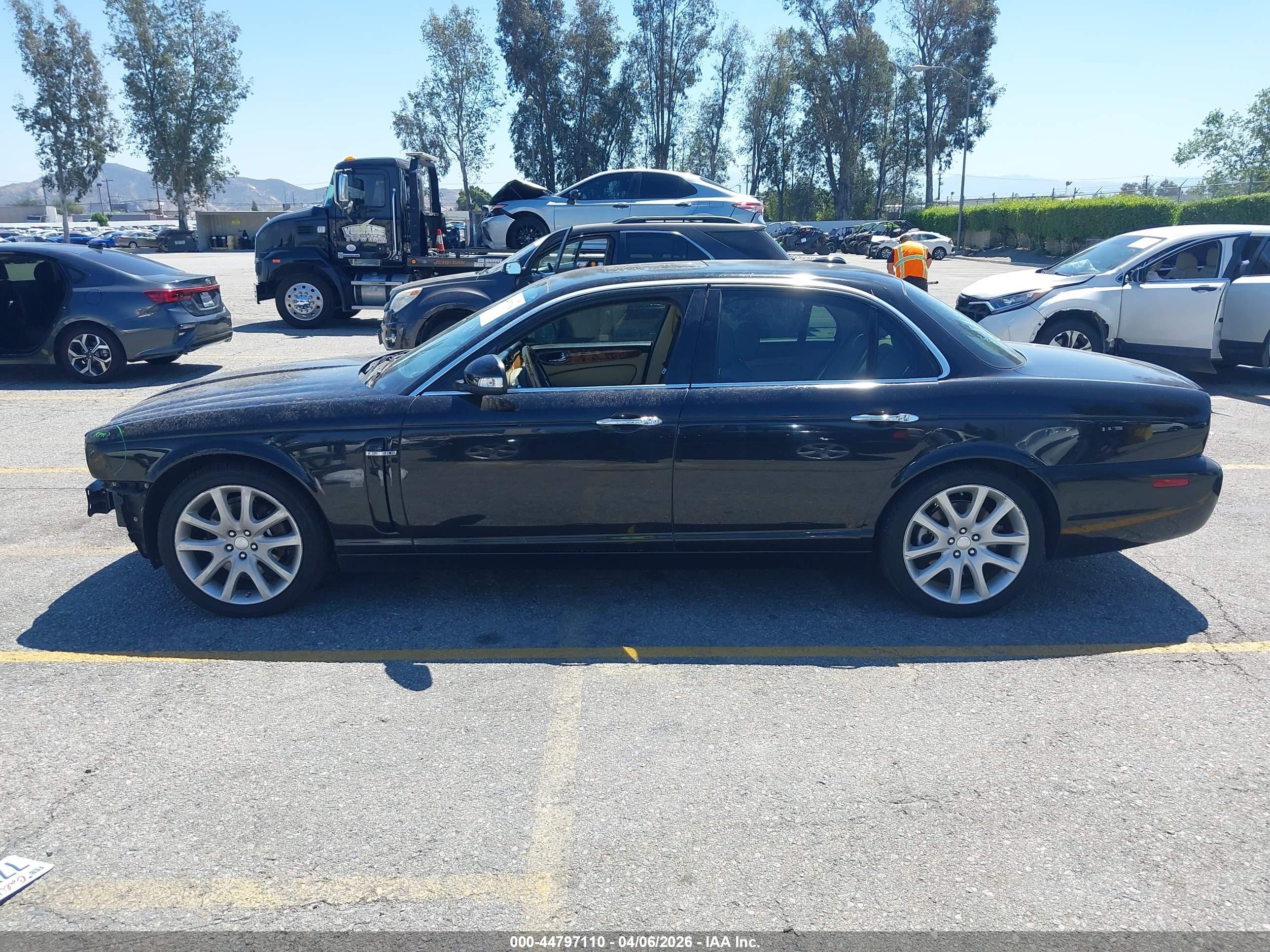 2008 Jaguar Xj Xj8 Black vin: SAJWA71B08SH21665