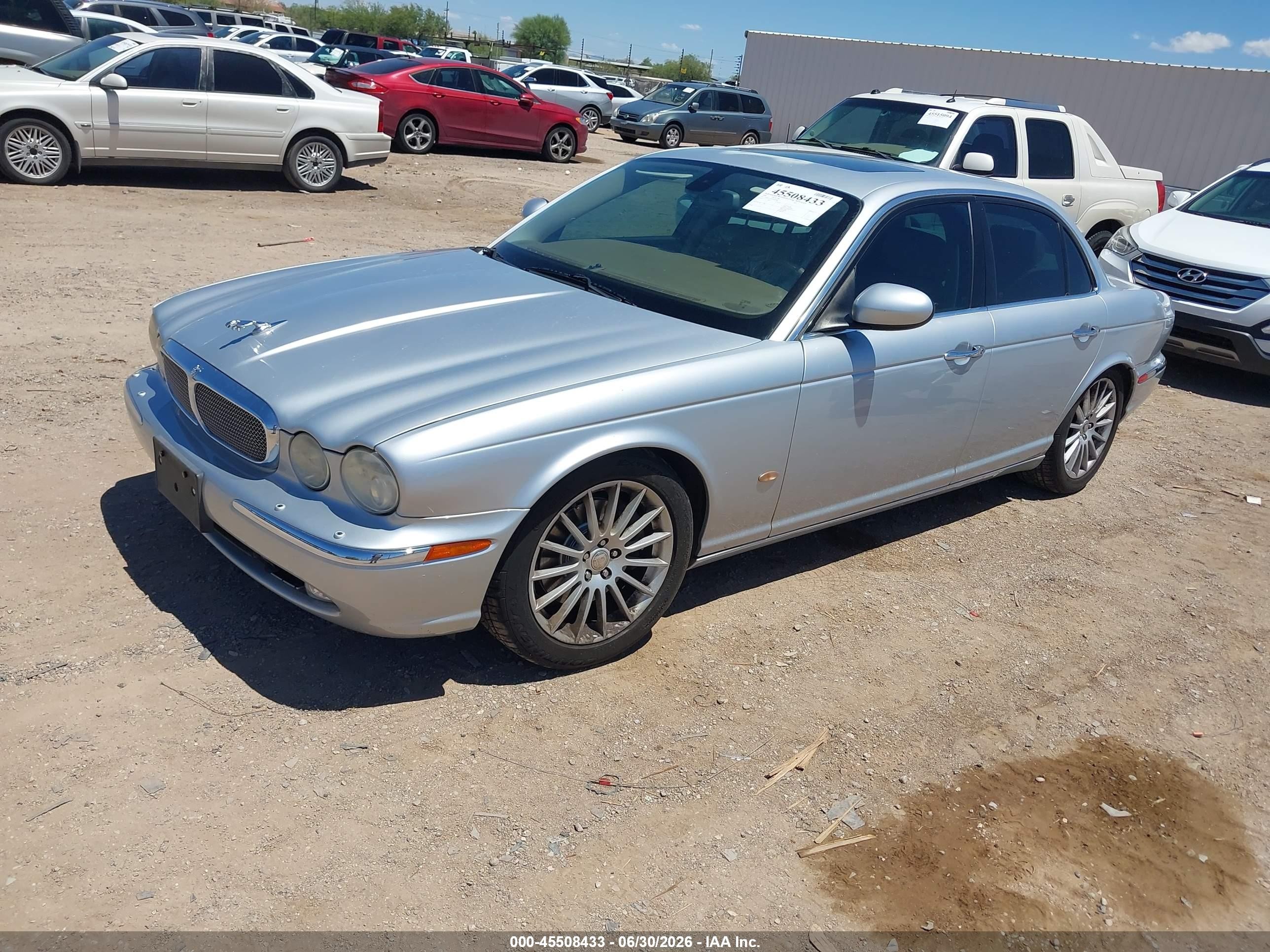 2006 Jaguar Xj Xj8 Silver vin: SAJWA71B16SH10980