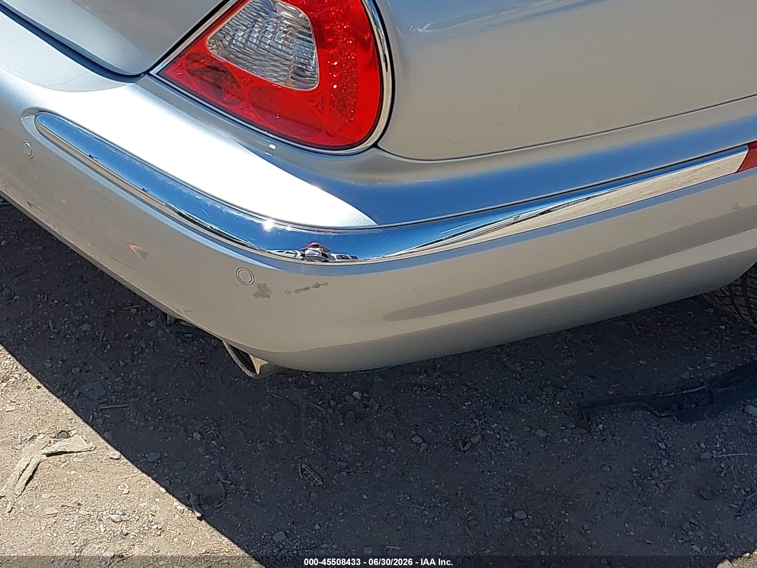 2006 Jaguar Xj Xj8 Silver vin: SAJWA71B16SH10980