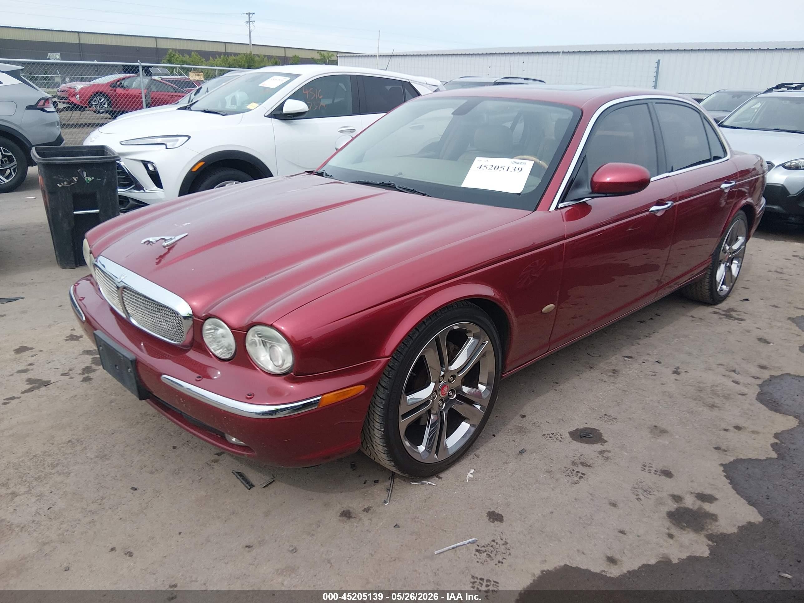 2006 Jaguar Xj Xj8 Maroon vin: SAJWA71B26SH00006