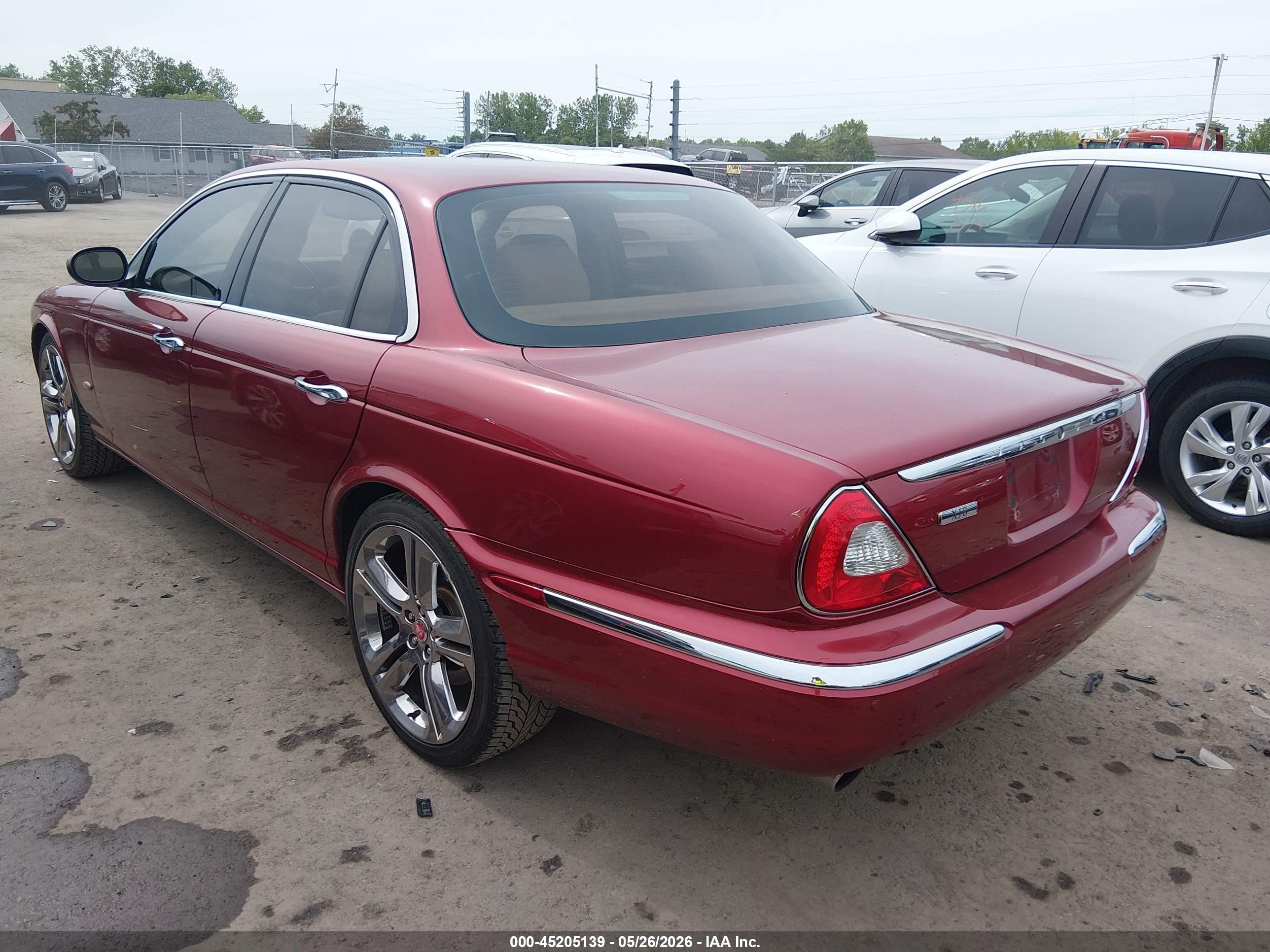 2006 Jaguar Xj Xj8 Maroon vin: SAJWA71B26SH00006