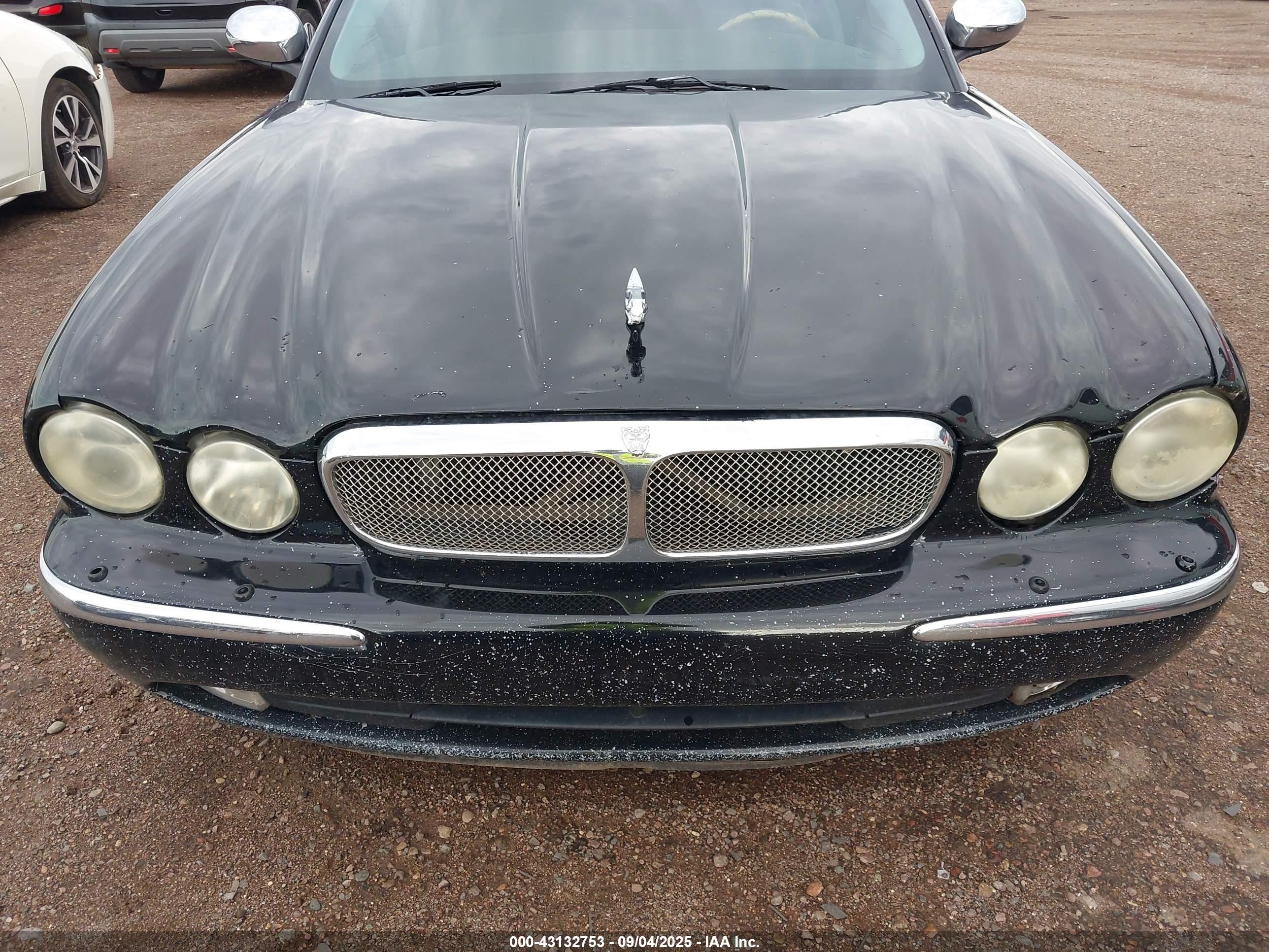 2007 Jaguar Xj Xj8 Black vin: SAJWA71B27SH17017