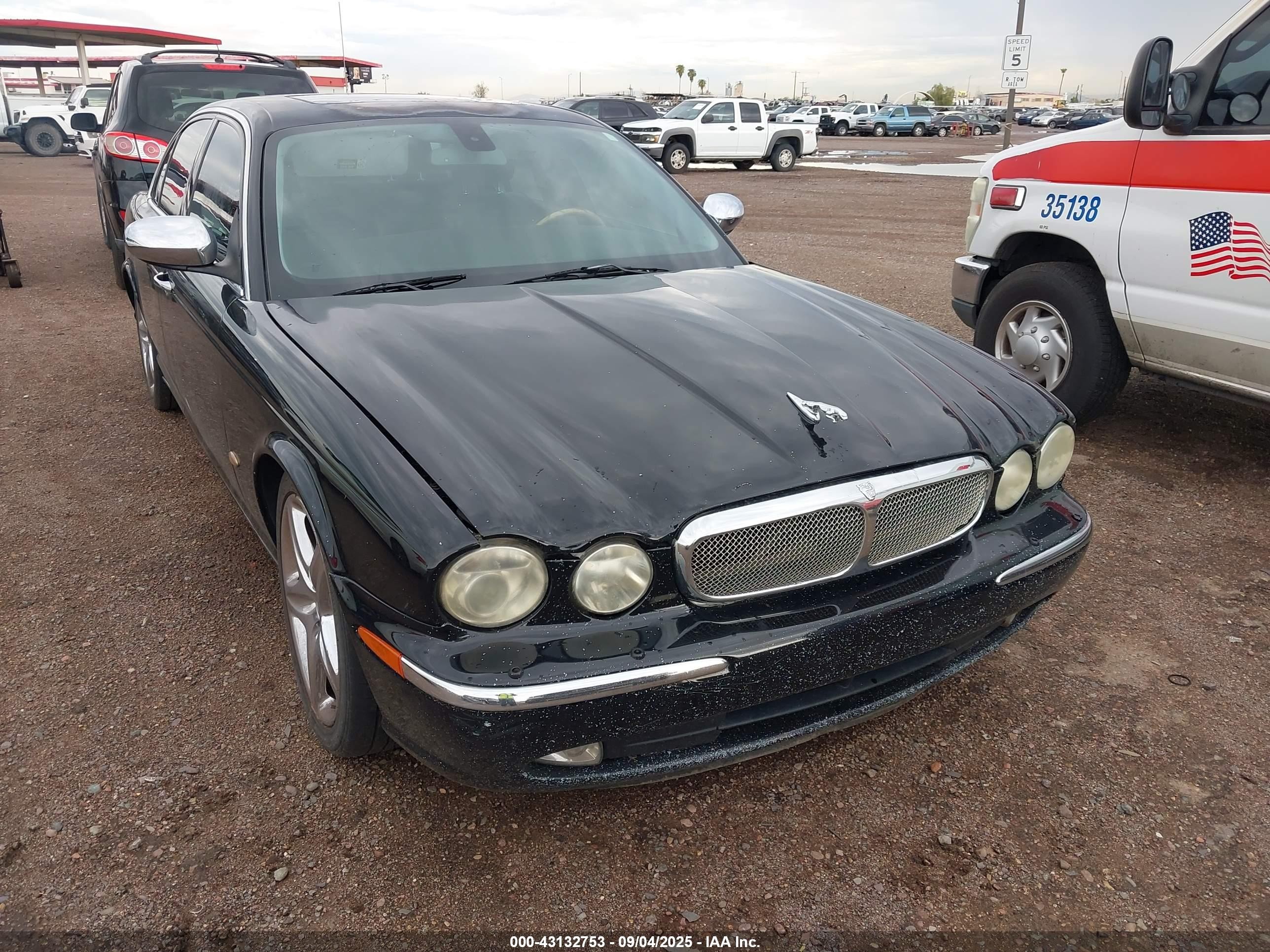 2007 Jaguar Xj Xj8 Black vin: SAJWA71B27SH17017