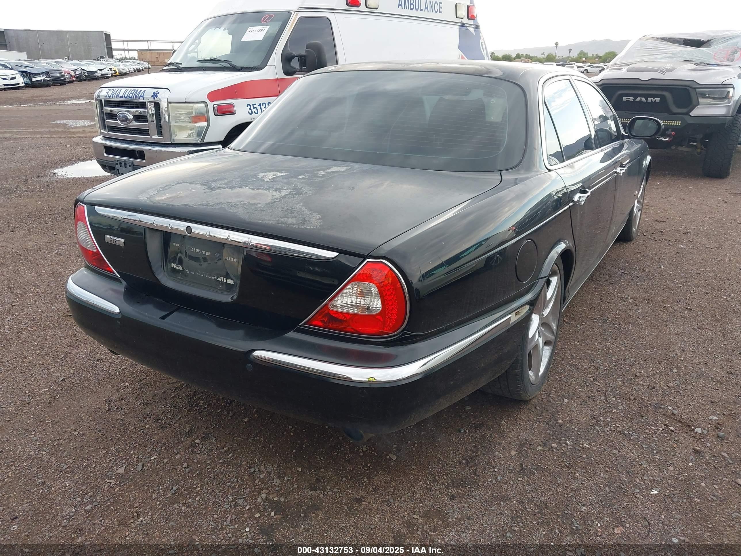 2007 Jaguar Xj Xj8 Black vin: SAJWA71B27SH17017