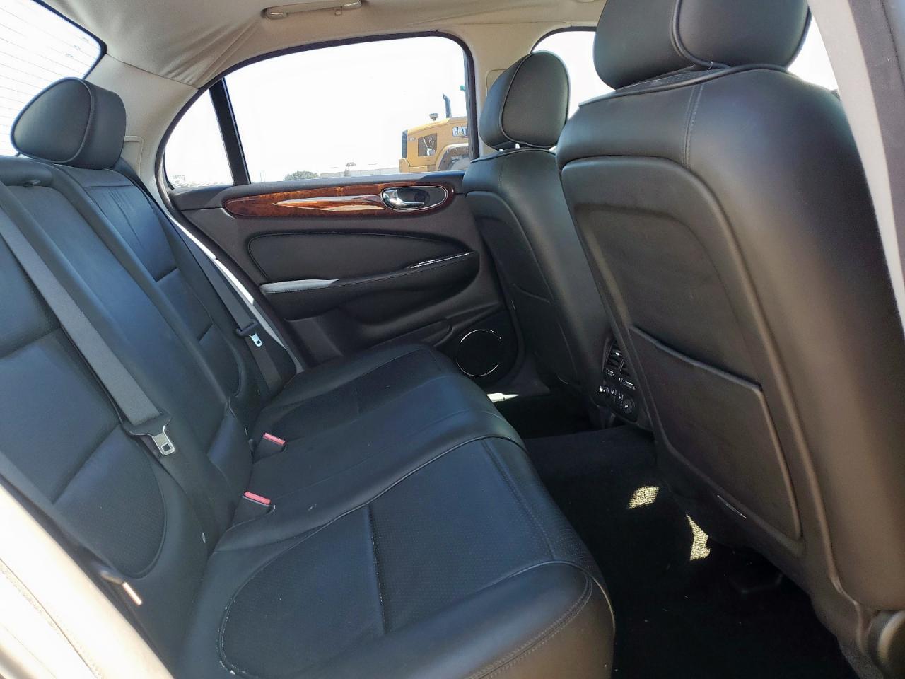 2008 Jaguar Xj Silver vin: SAJWA71B48SH20373