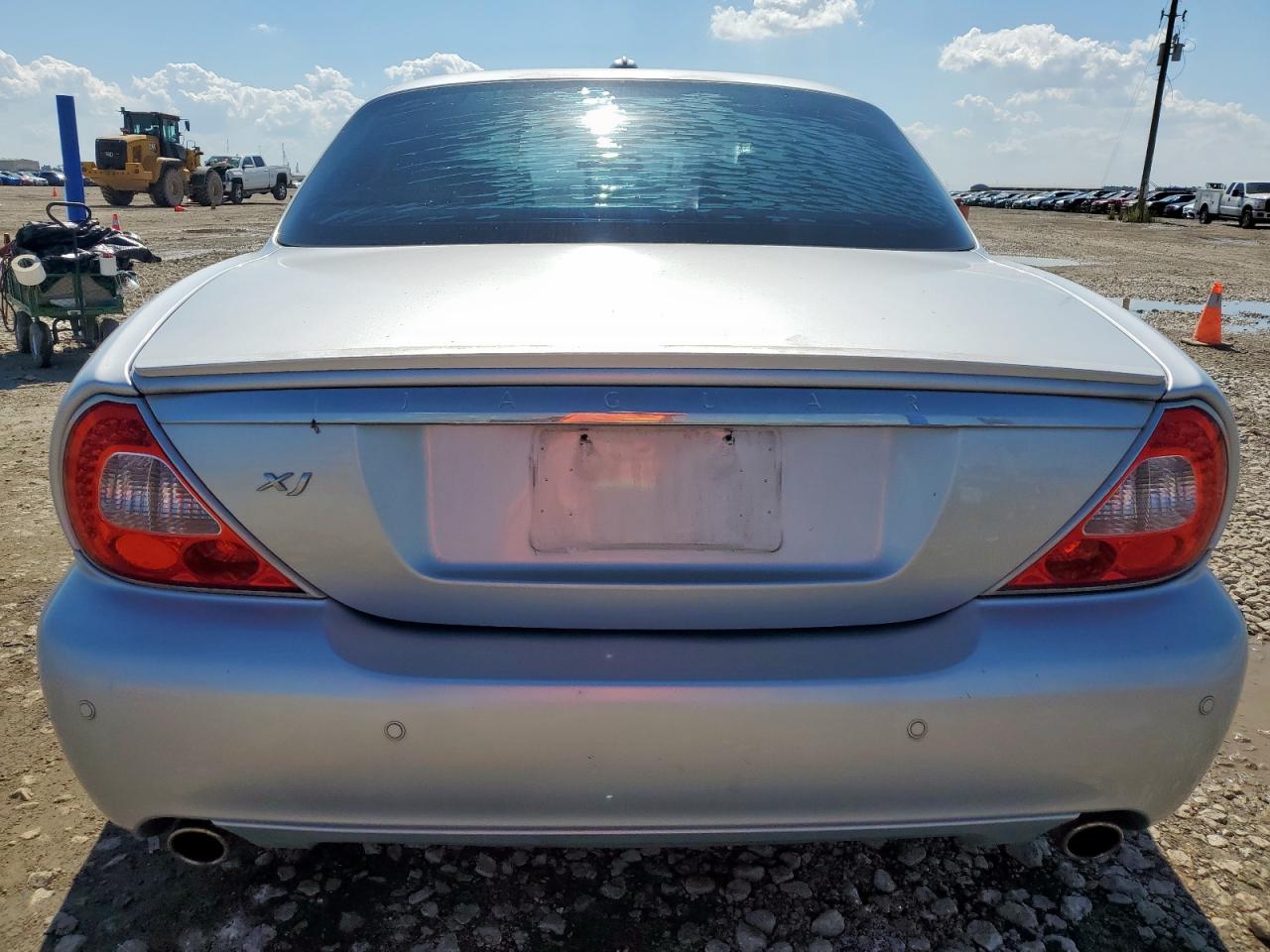 2008 Jaguar Xj Silver vin: SAJWA71B48SH20373