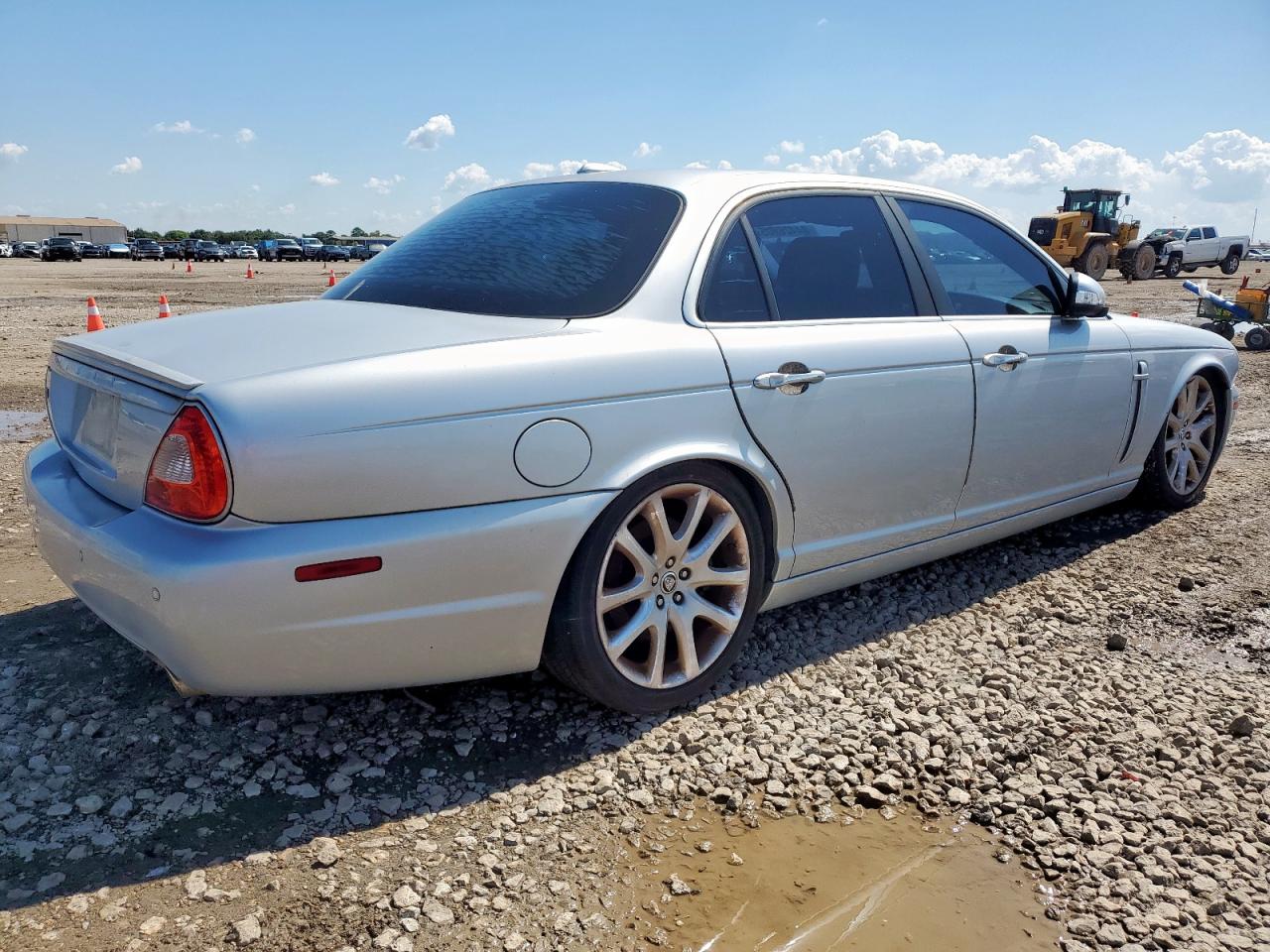 2008 Jaguar Xj Silver vin: SAJWA71B48SH20373
