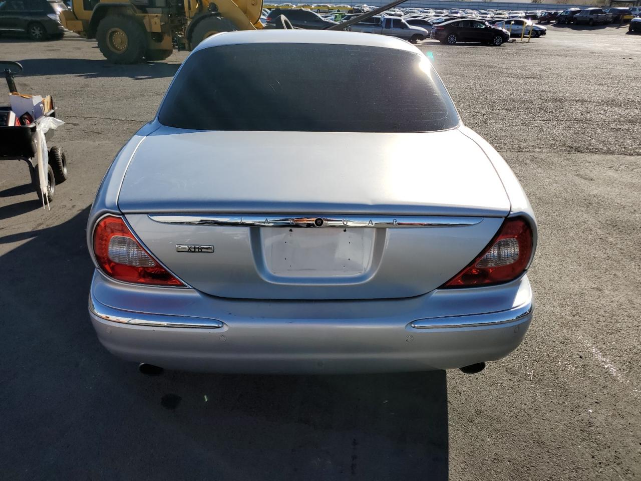 2007 Jaguar Xj8 Silver vin: SAJWA71B87SH17913