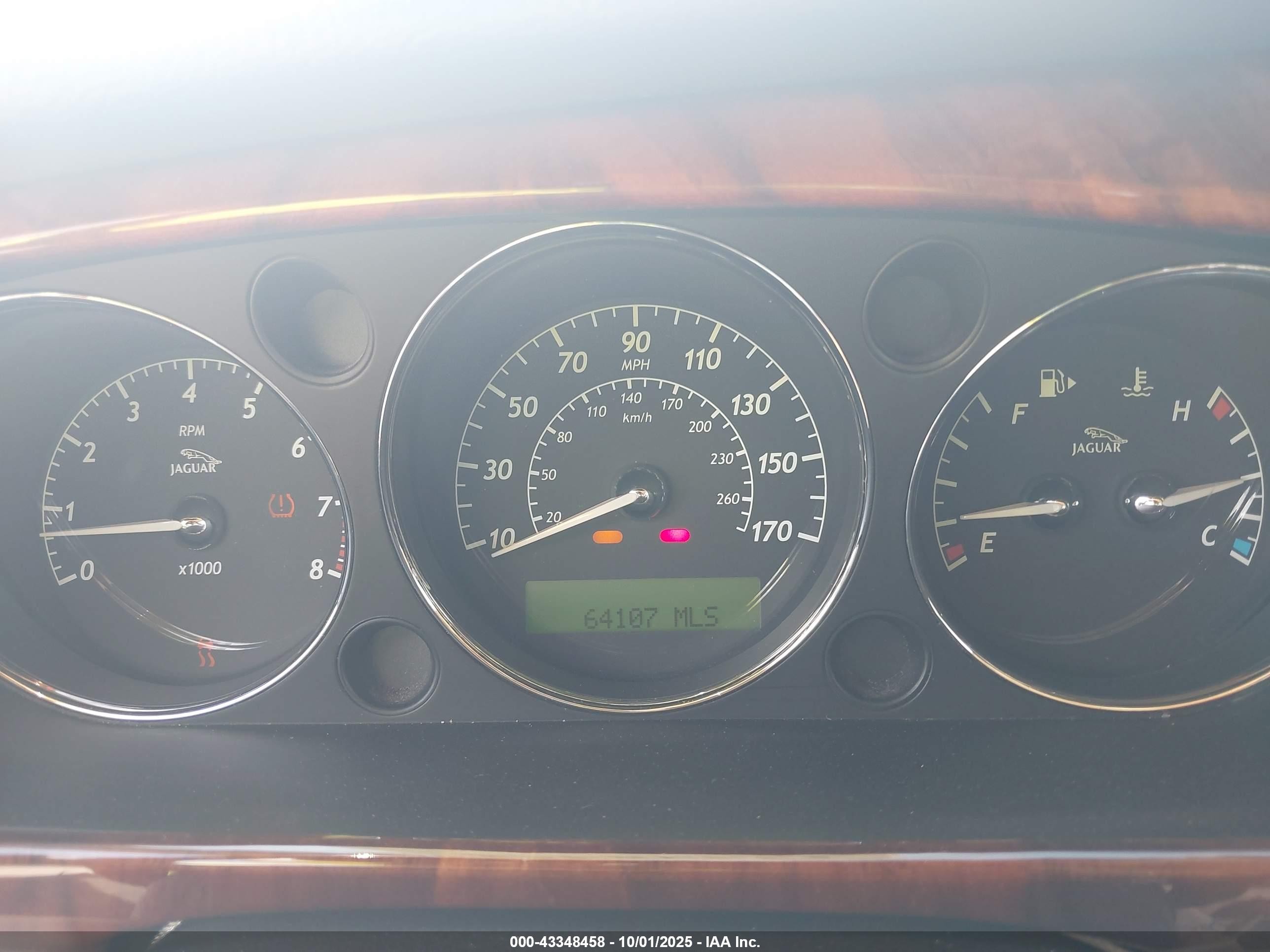 2008 Jaguar Xj Xj8 Silver vin: SAJWA71B88SH26984