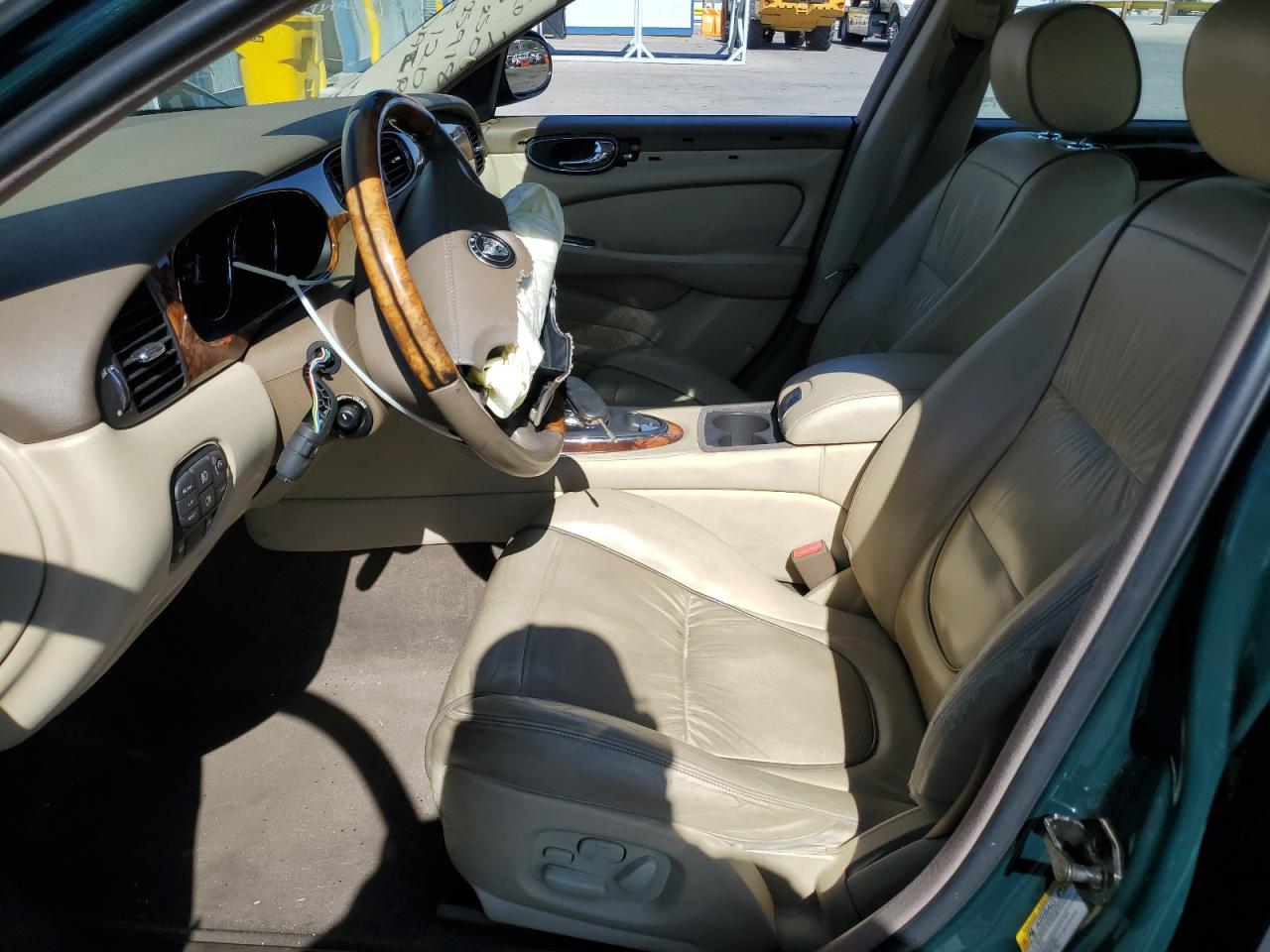 2007 Jaguar Xj8 Green vin: SAJWA71BX7SH13359