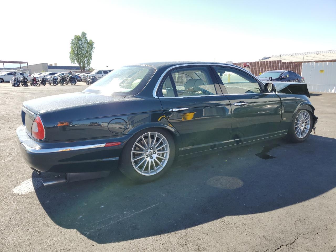 2007 Jaguar Xj8 Green vin: SAJWA71BX7SH13359