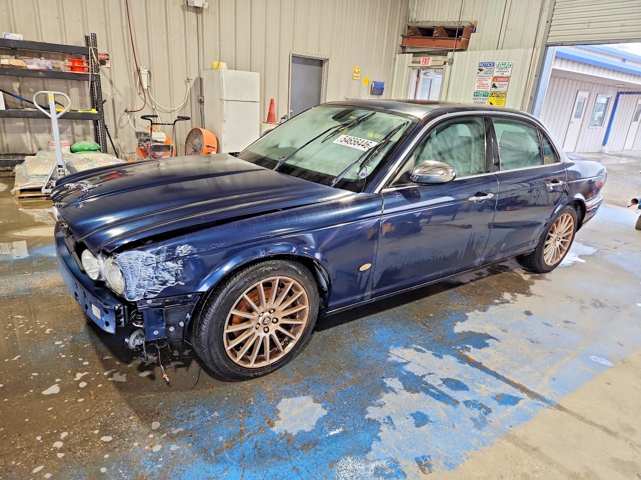 2007 Jaguar Xj8 Blue vin: SAJWA71BX7SH14432
