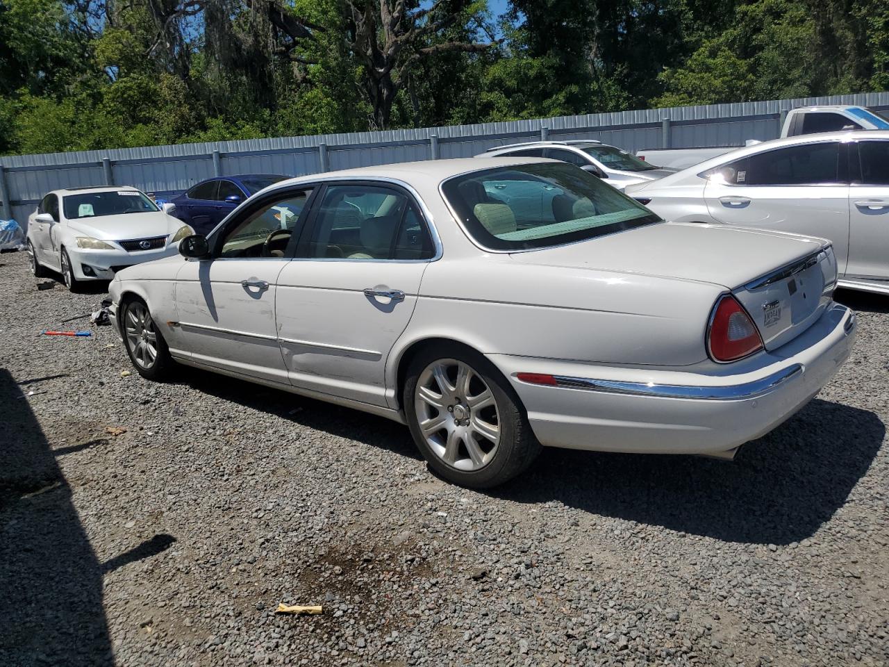 2004 Jaguar Xj8 White vin: SAJWA71C14SG16264