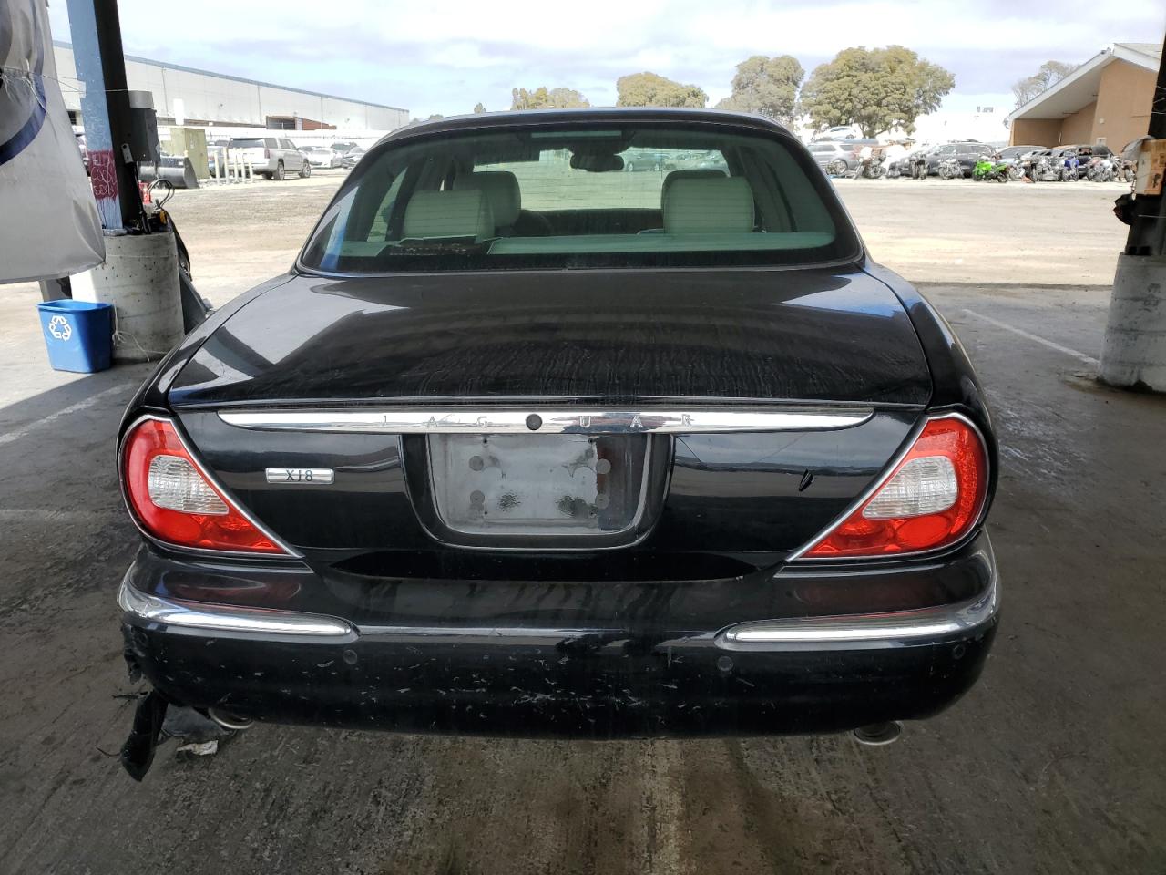 2004 Jaguar Xj8 Black vin: SAJWA71C14SG19603