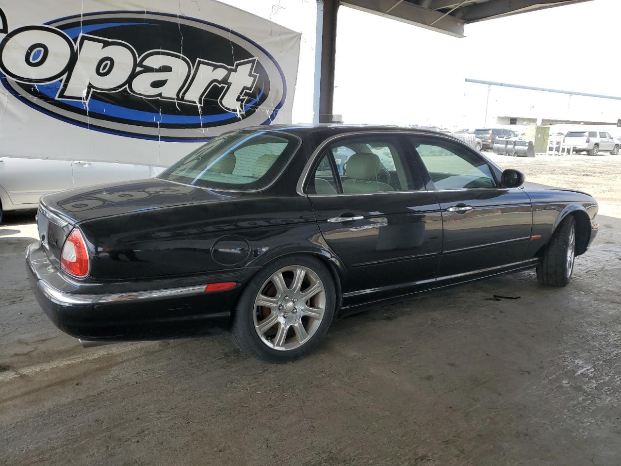 2004 Jaguar Xj8 Black vin: SAJWA71C14SG19603