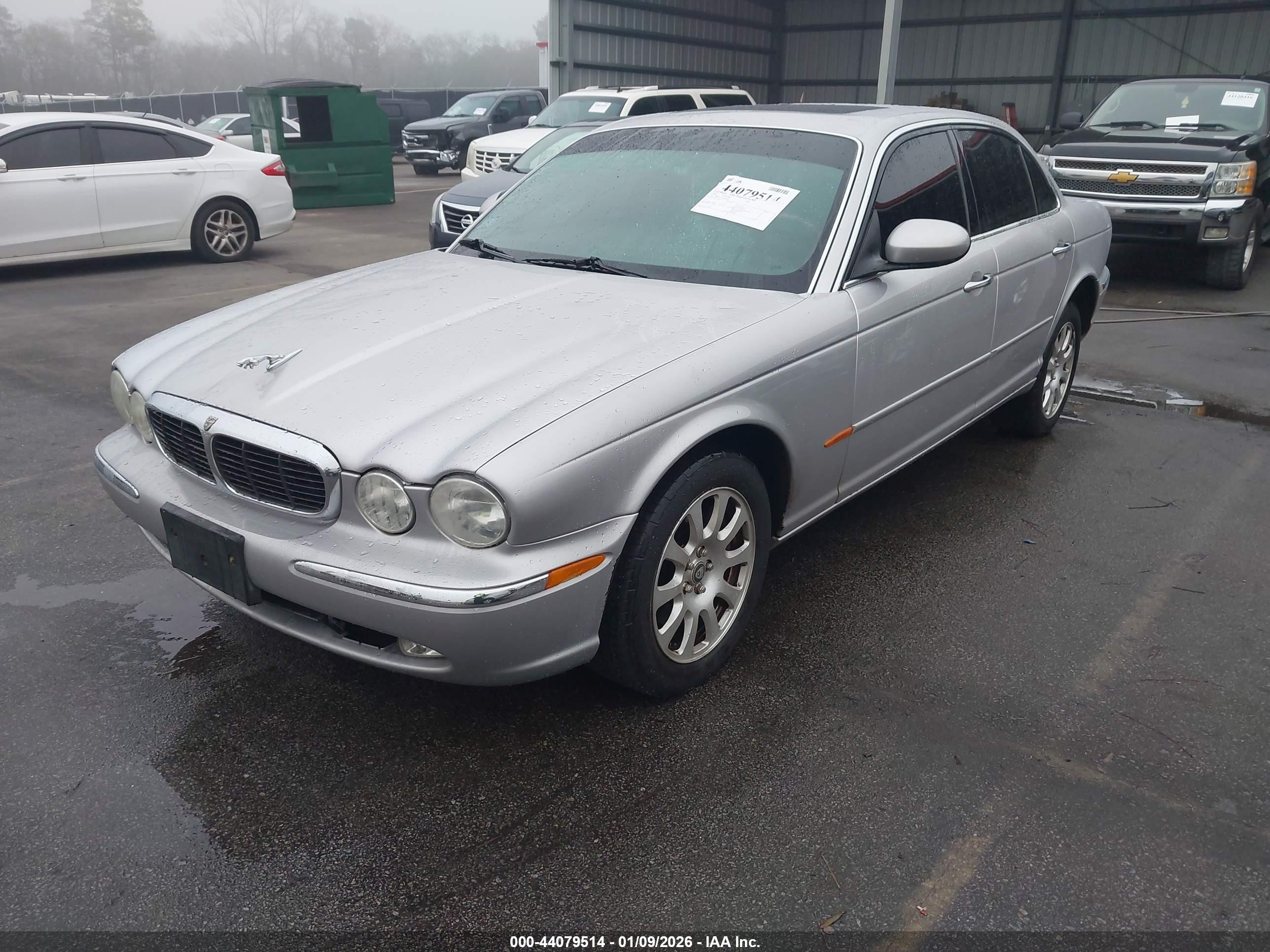 2004 Jaguar Xj Xj8 Silver vin: SAJWA71C14SG28625