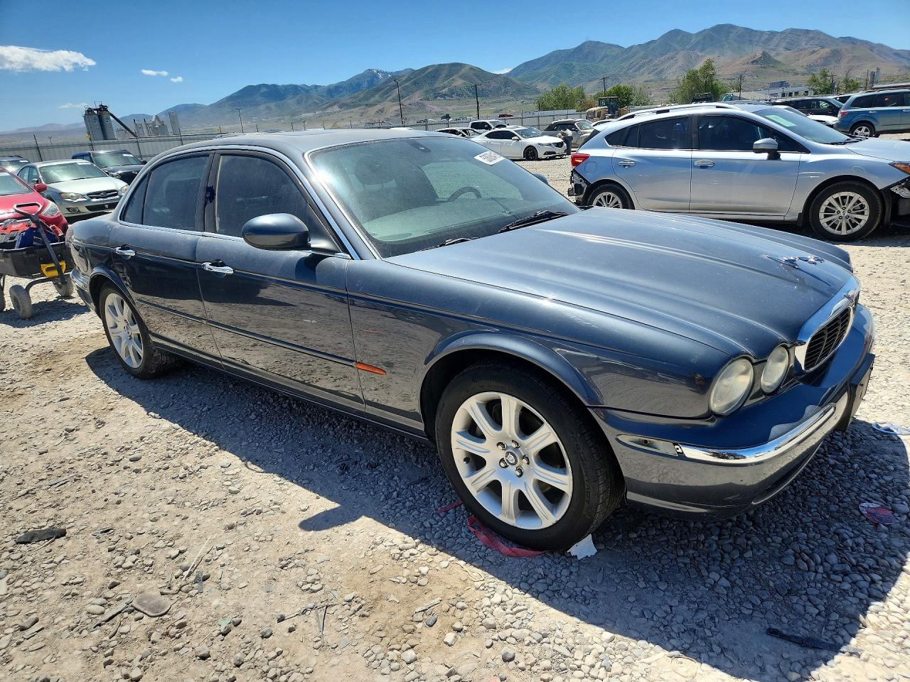 2004 Jaguar Xj8 Gray vin: SAJWA71C24SG30755
